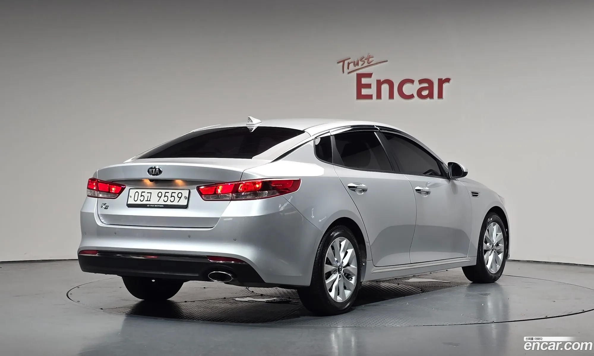 Kia K5 2017 — 21