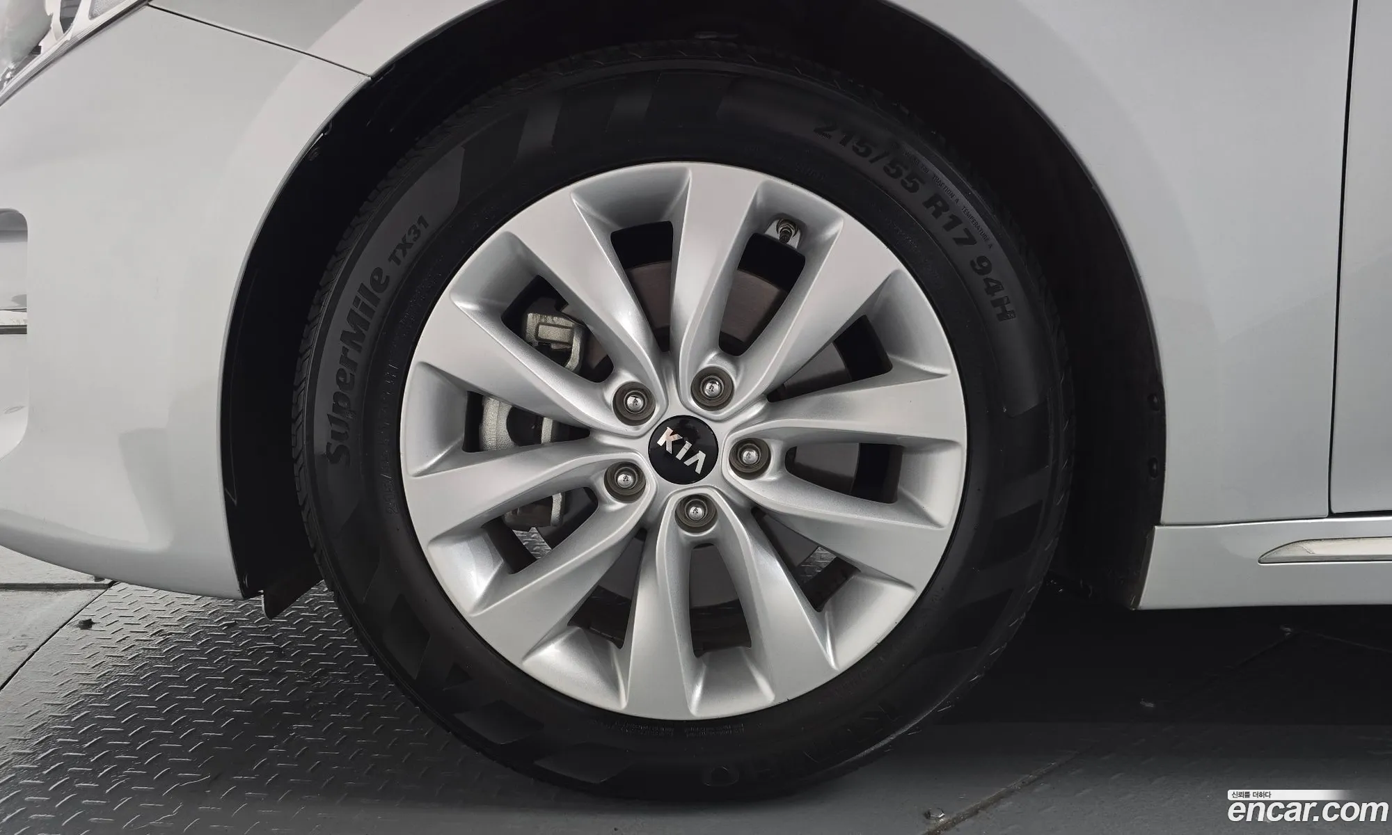Kia K5 2017 — 11