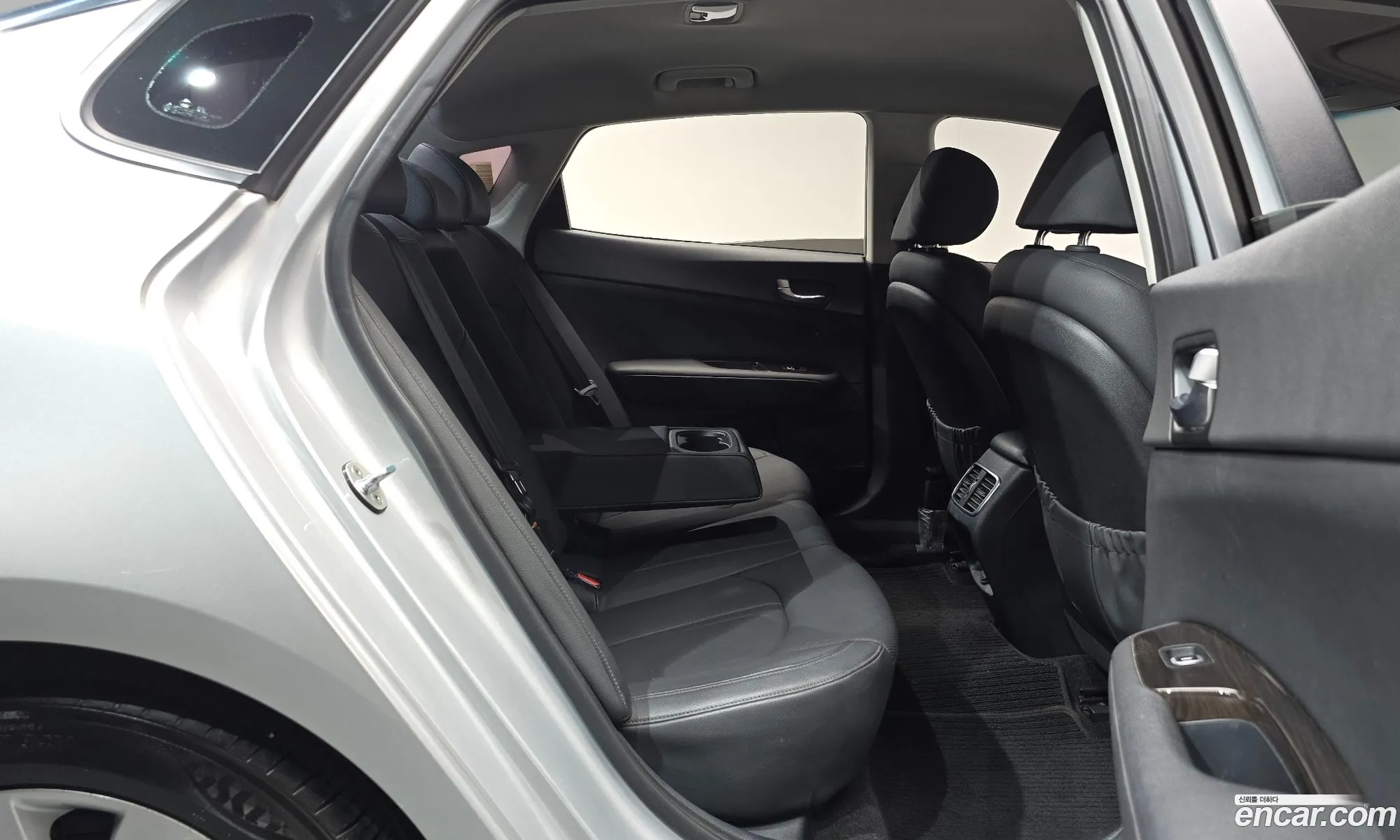 Kia K5 2017 — 23