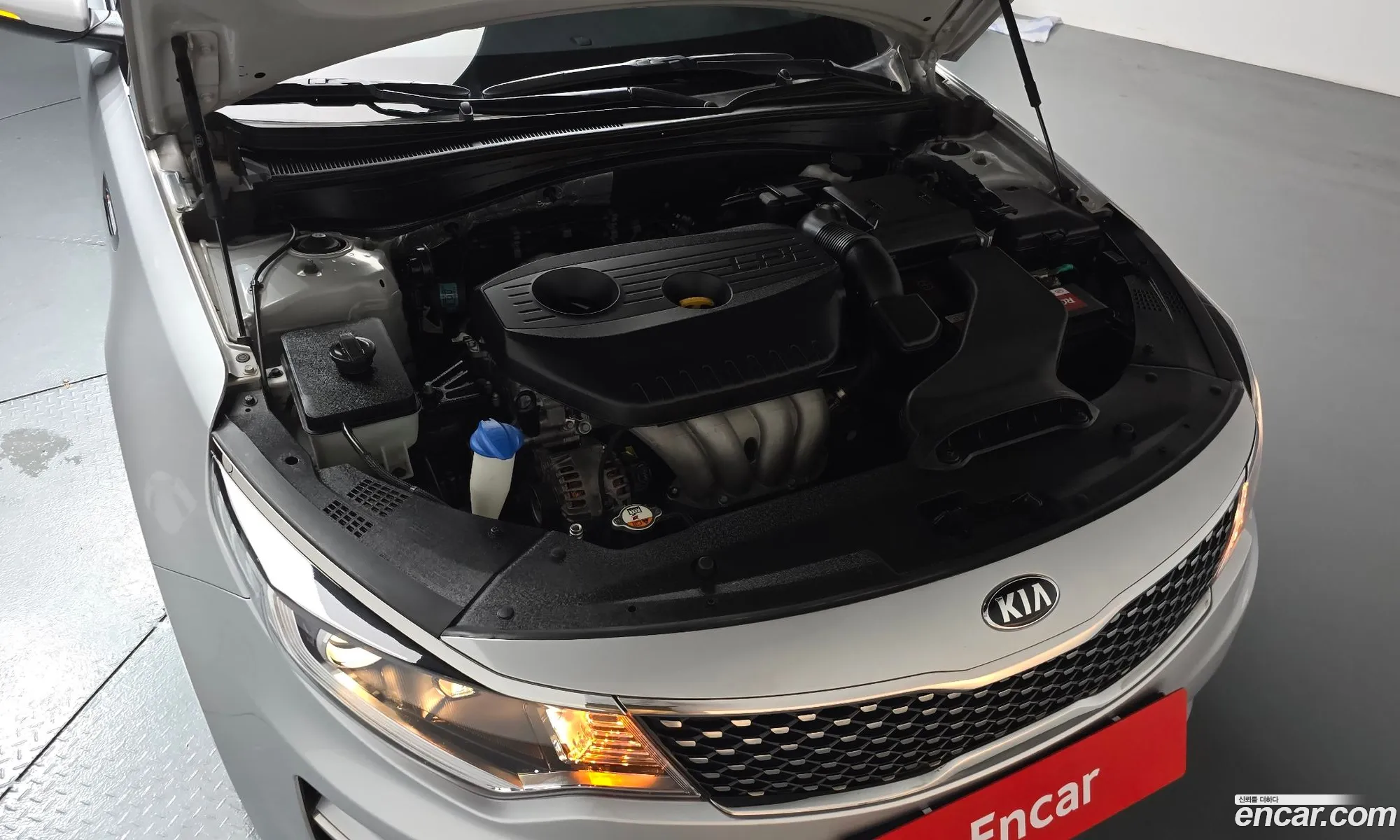 Kia K5 2017 — 2