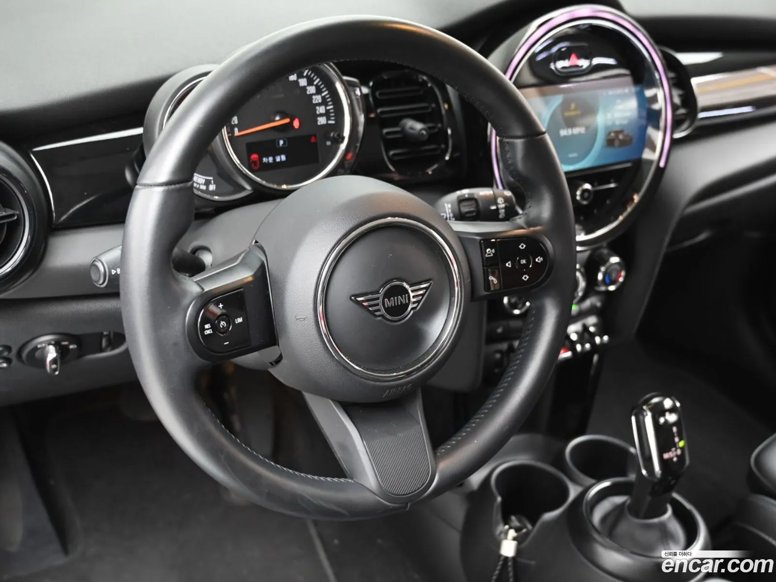 Mini Cooper 2021 — 17