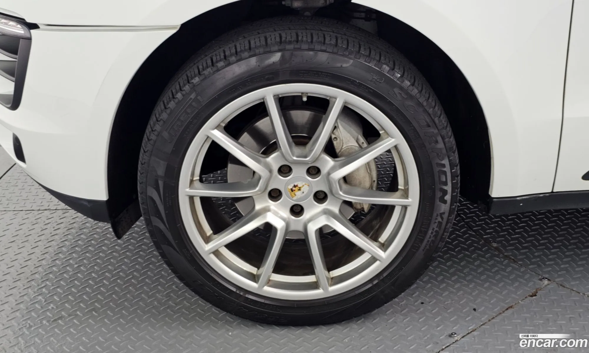 Porsche Macan 2018 WP1AA2956JLB15194 — 15