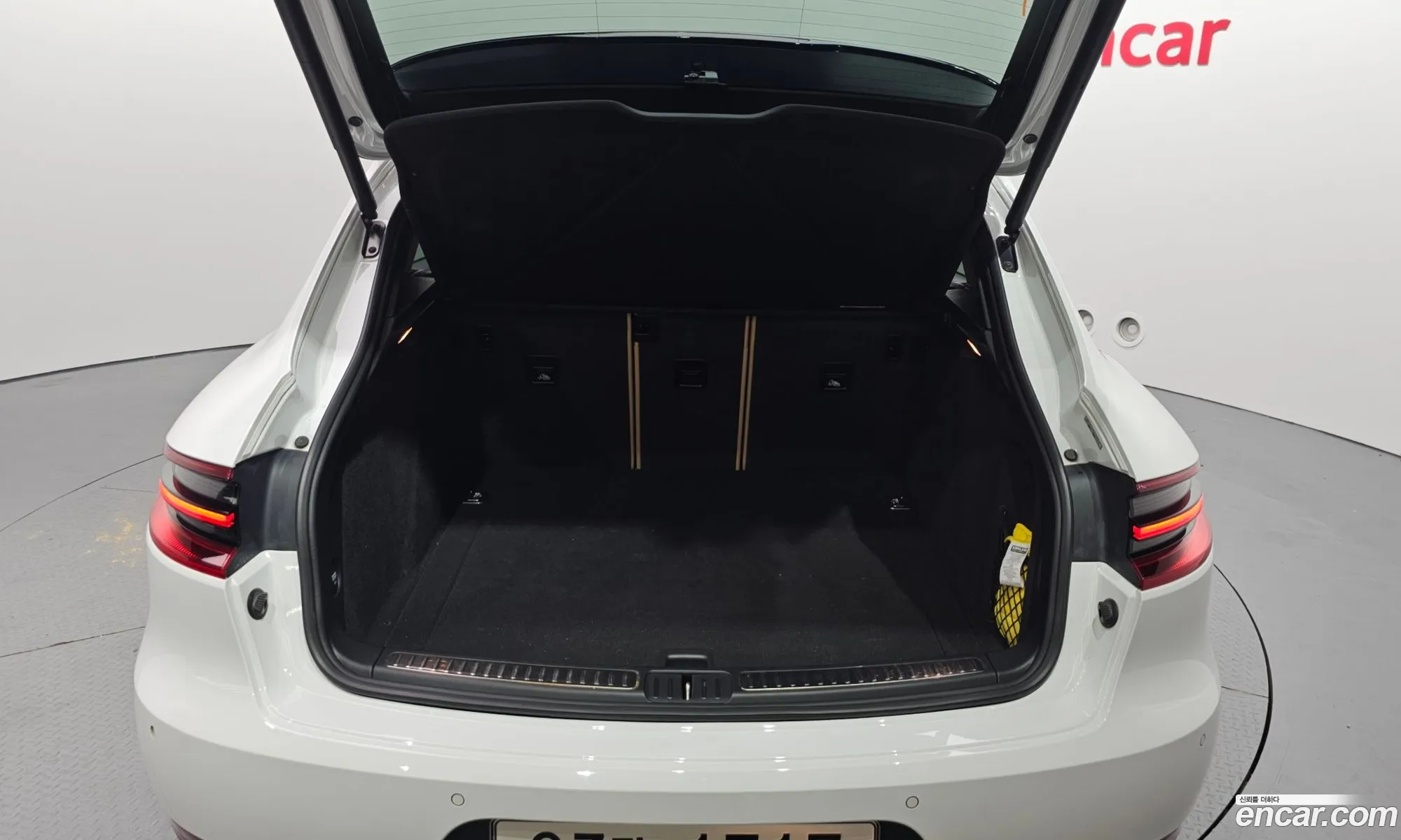 Porsche Macan 2018 WP1AA2956JLB15194 — 9