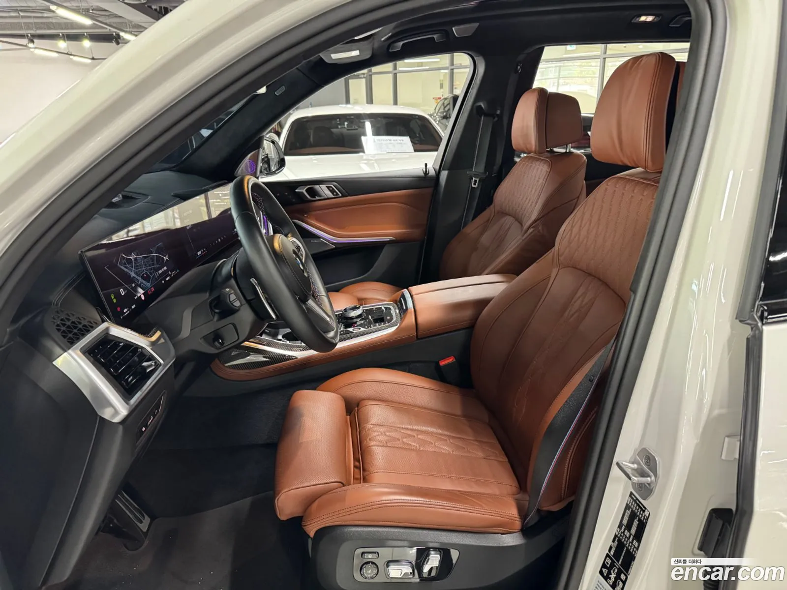 BMW X7 2023 — 7