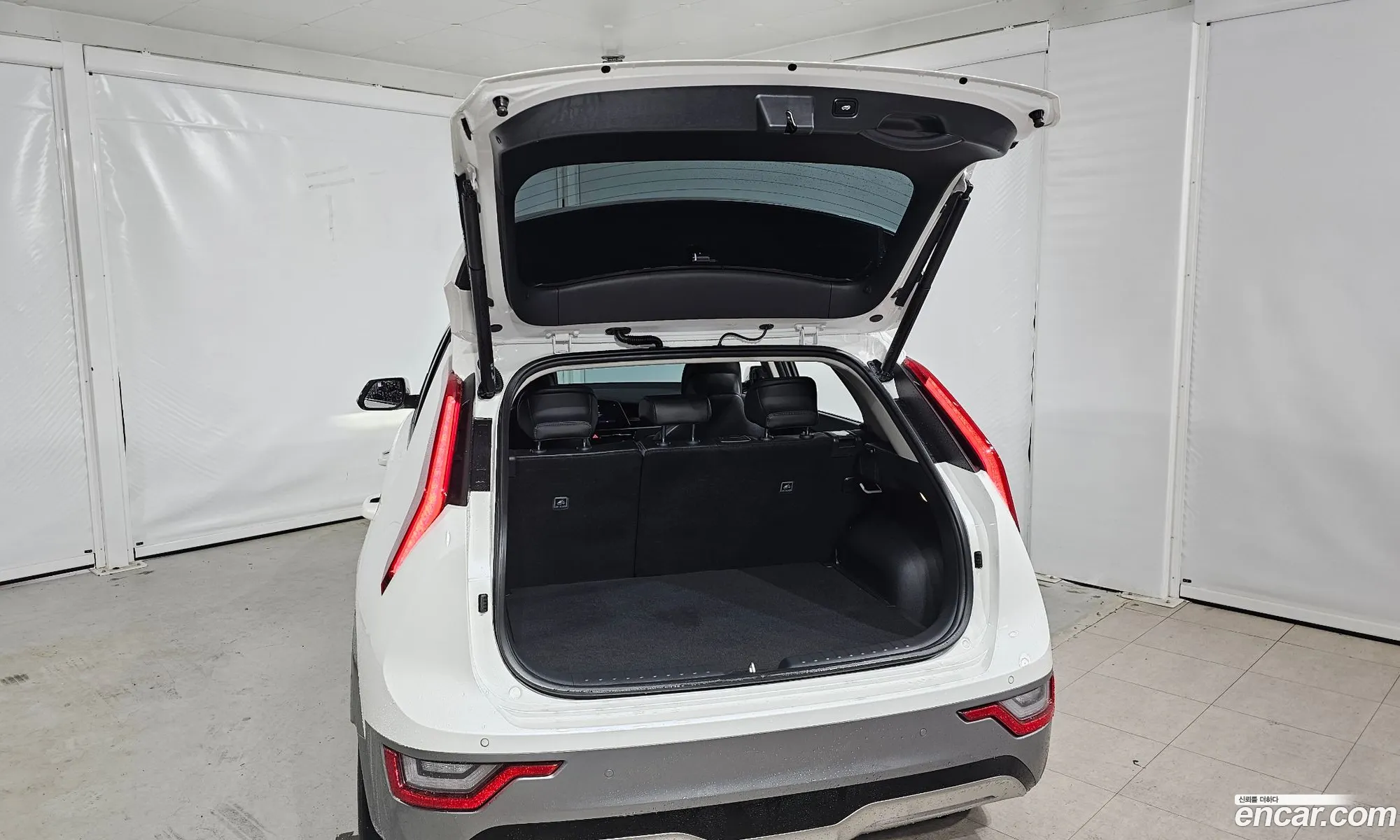 Kia Niro EV 2023 — 18