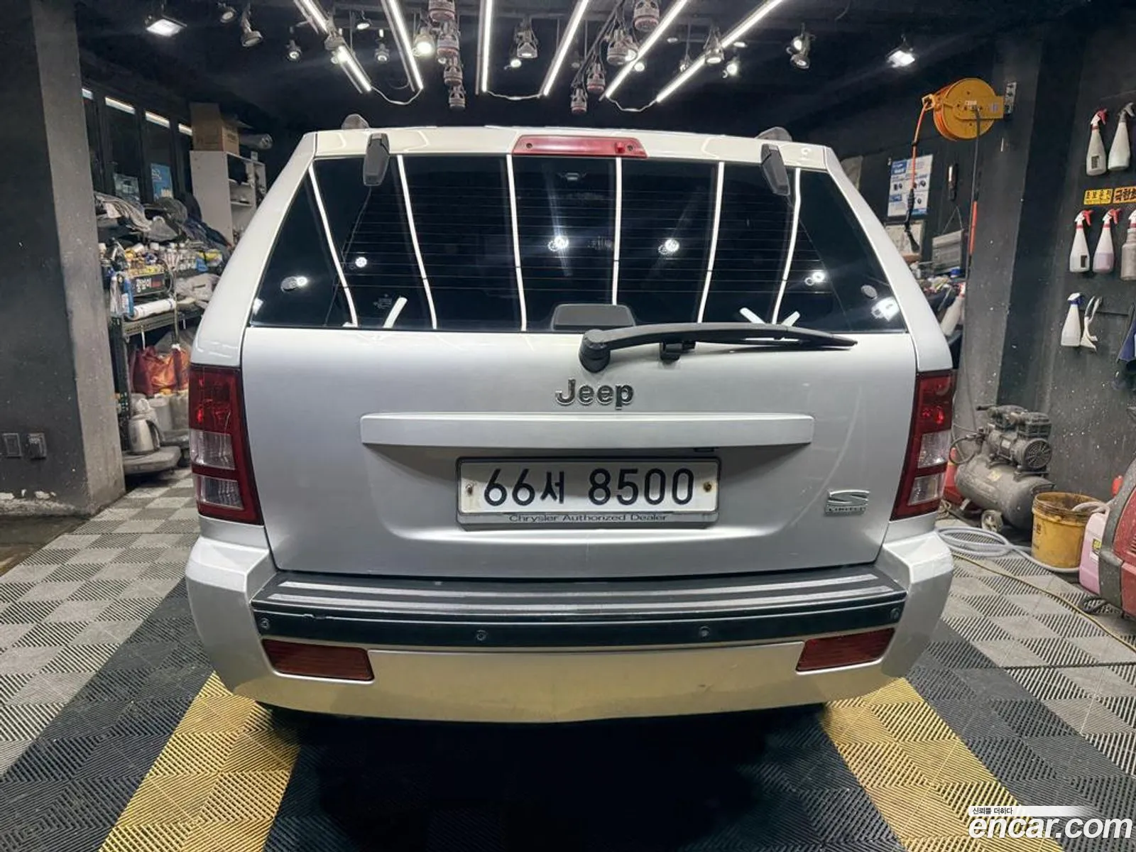 Jeep Grand Cherokee 2010 — 17