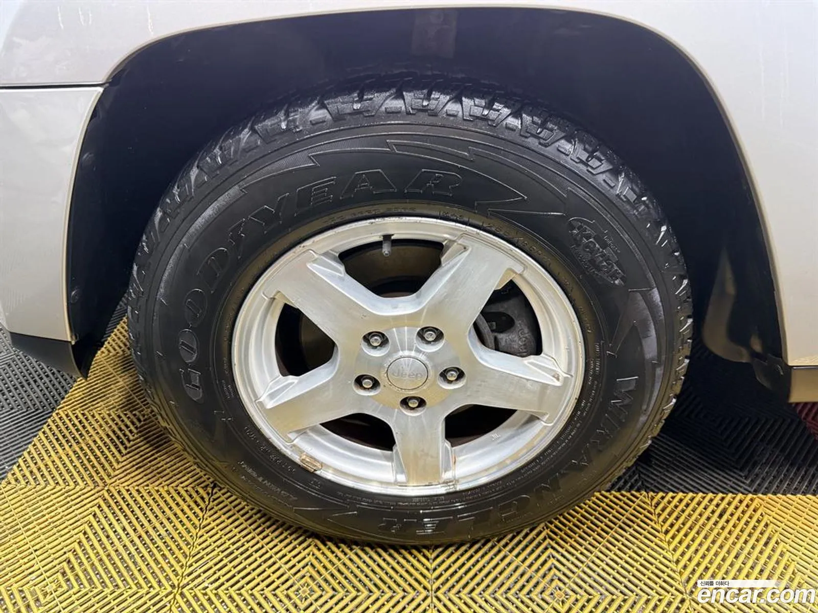 Jeep Grand Cherokee 2010 — 18