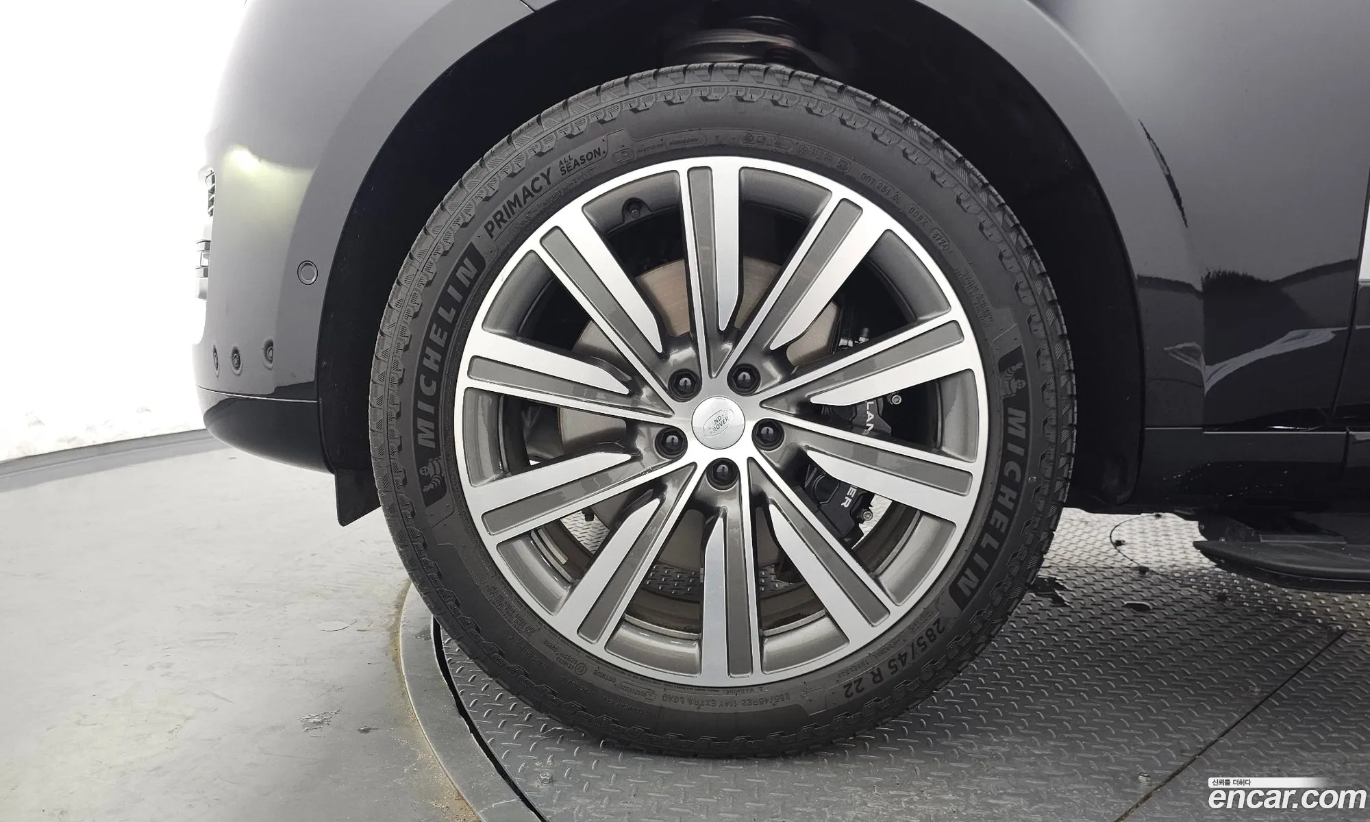 Land Rover Range Rover 2025 SALKA9B42SA286367 — 15
