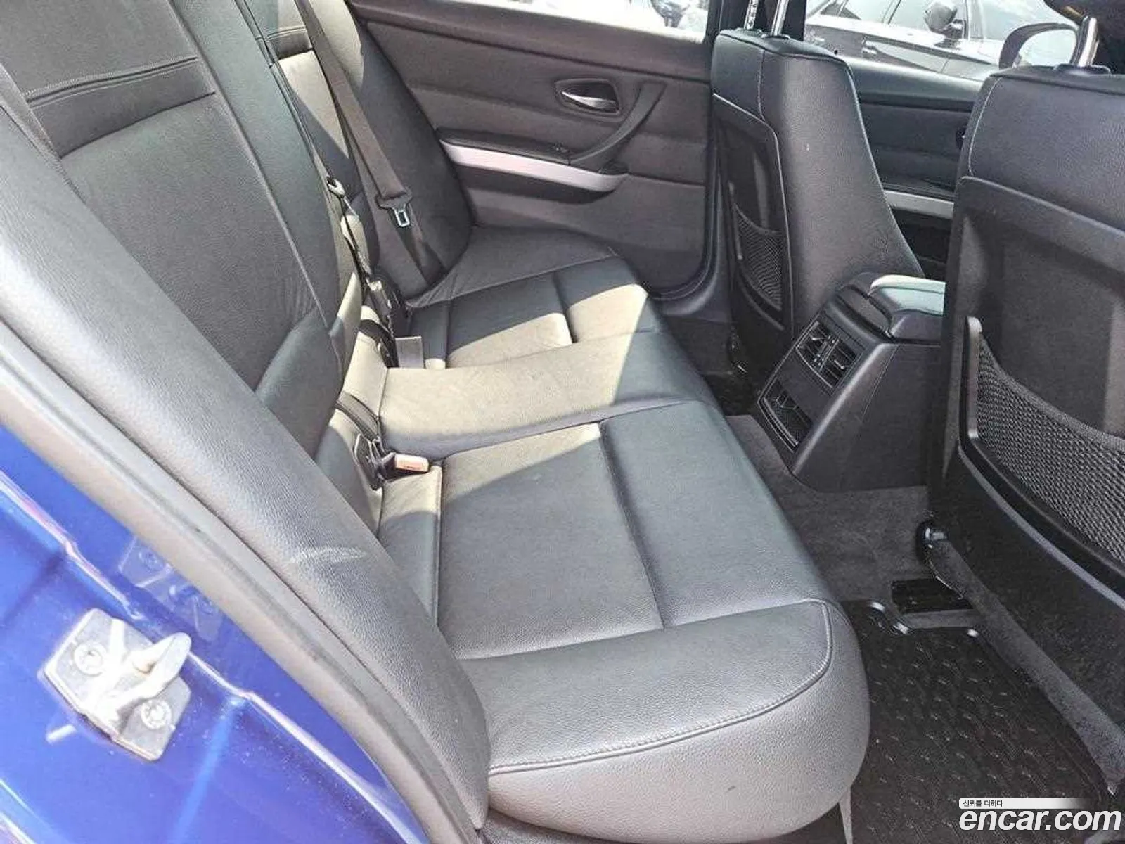 BMW 3 Series 2011 — 14