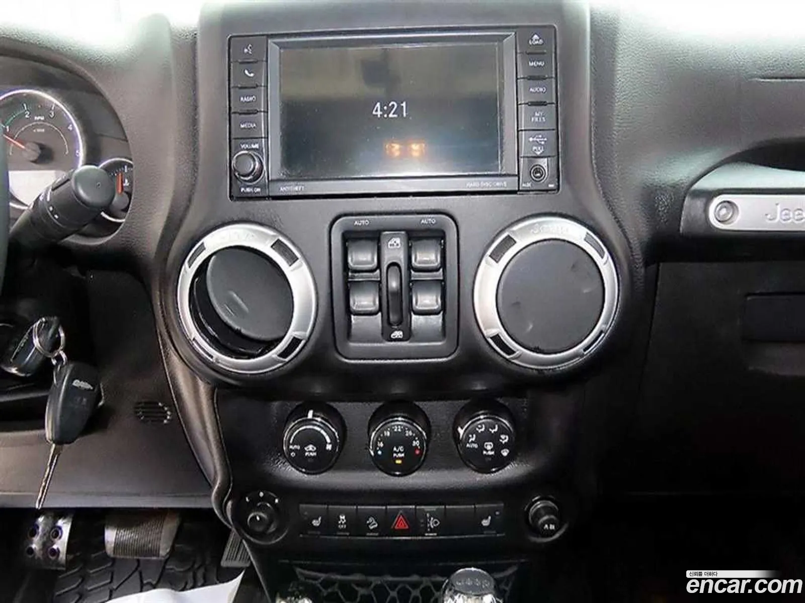 Jeep Wrangler 2015 — 12