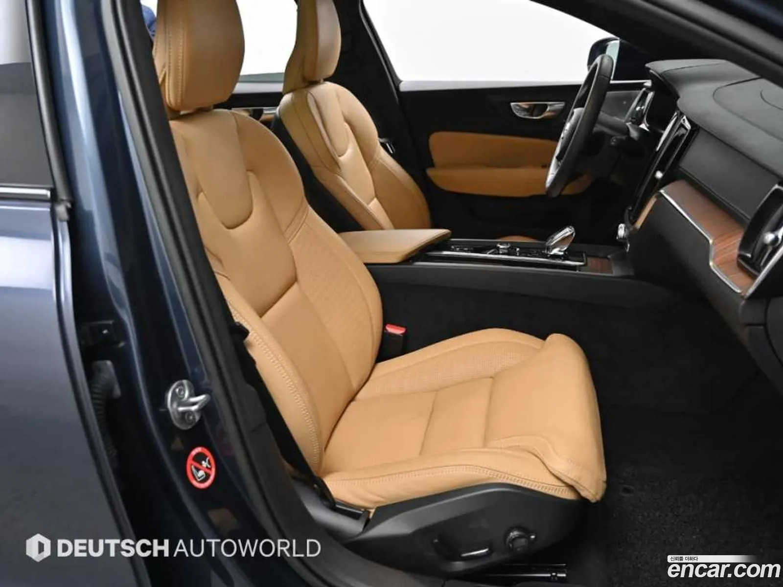 Volvo V60 Cross Country 2022 — 19