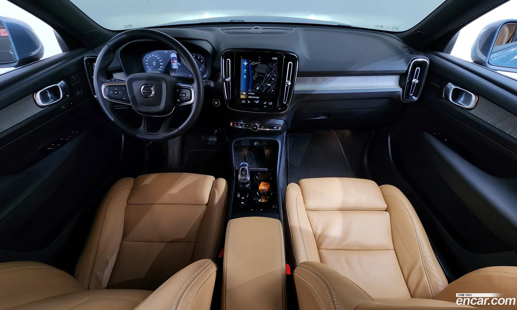 Volvo XC40 2021 — 4