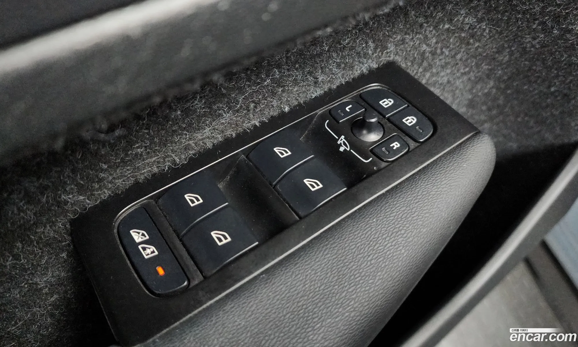 Volvo XC40 2021 — 3