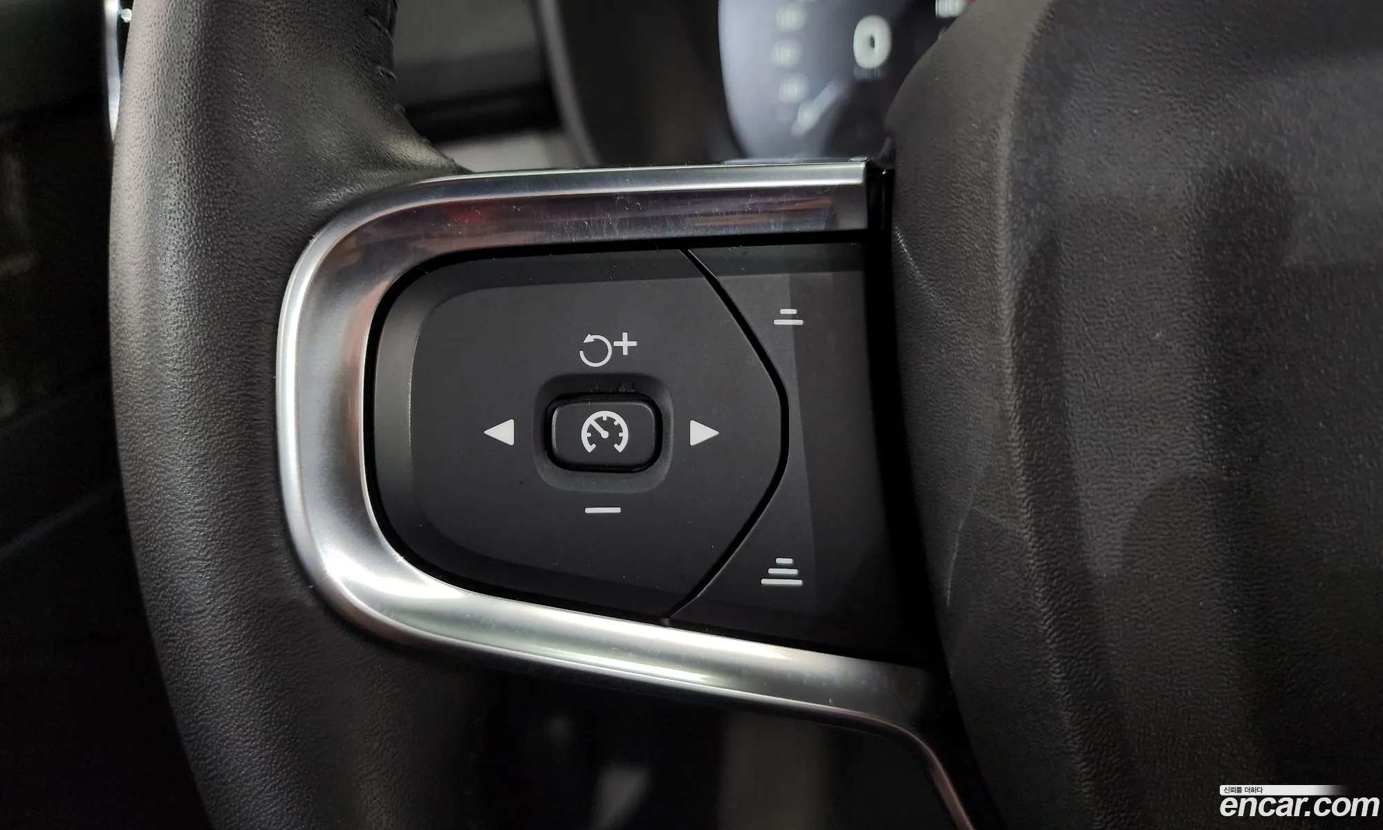 Volvo XC40 2021 — 18