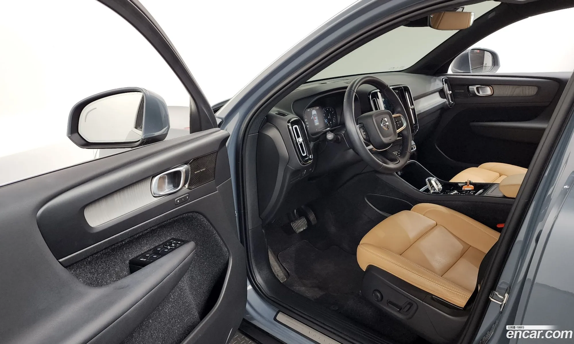 Volvo XC40 2021 — 22