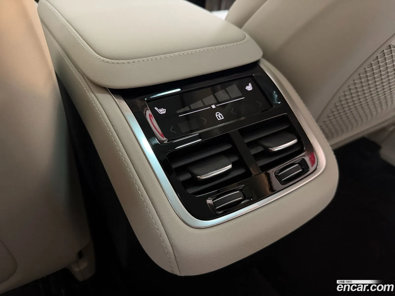 Volvo XC90 2026 — 20