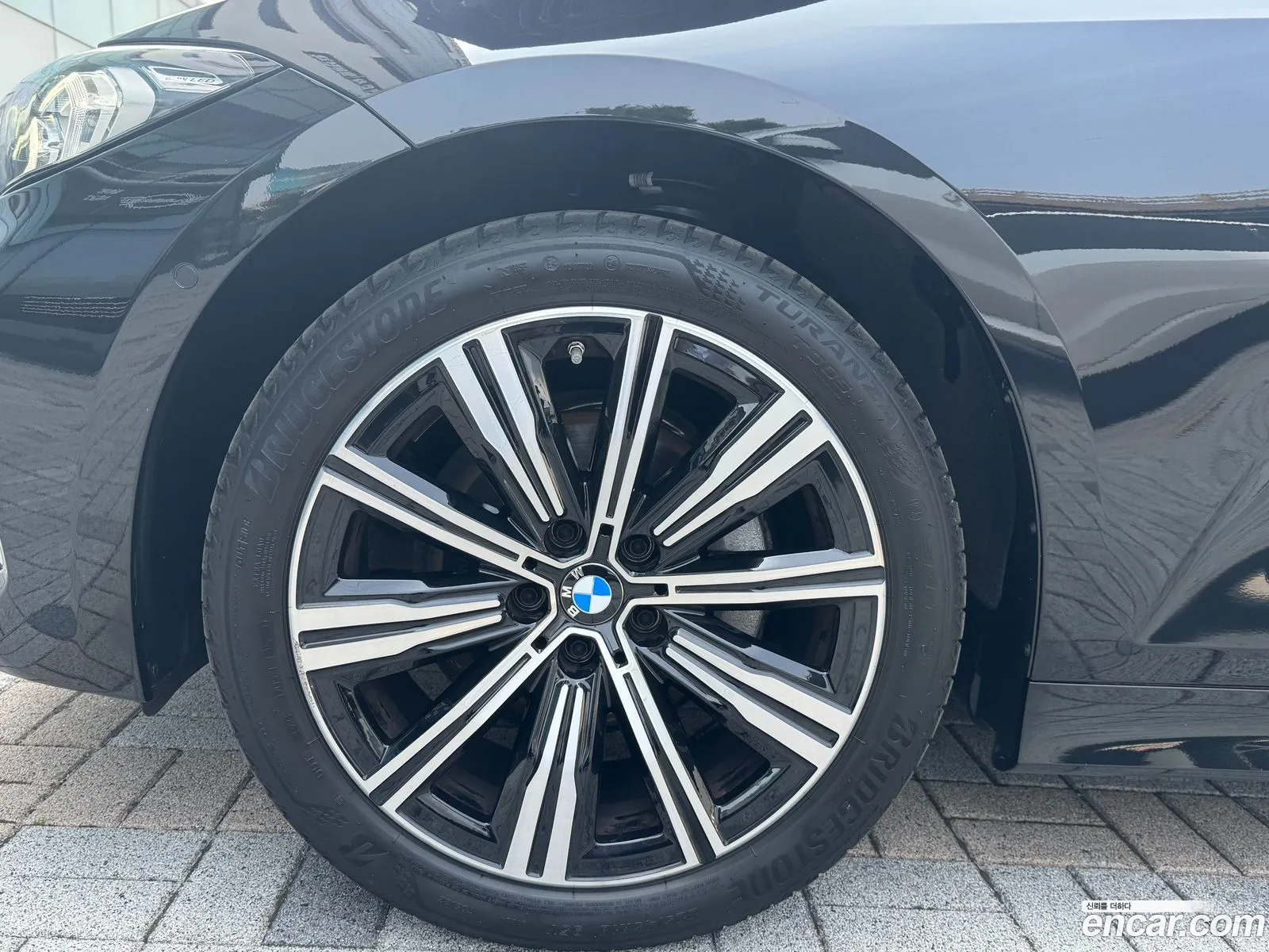 BMW 3 Series 2025 — 11