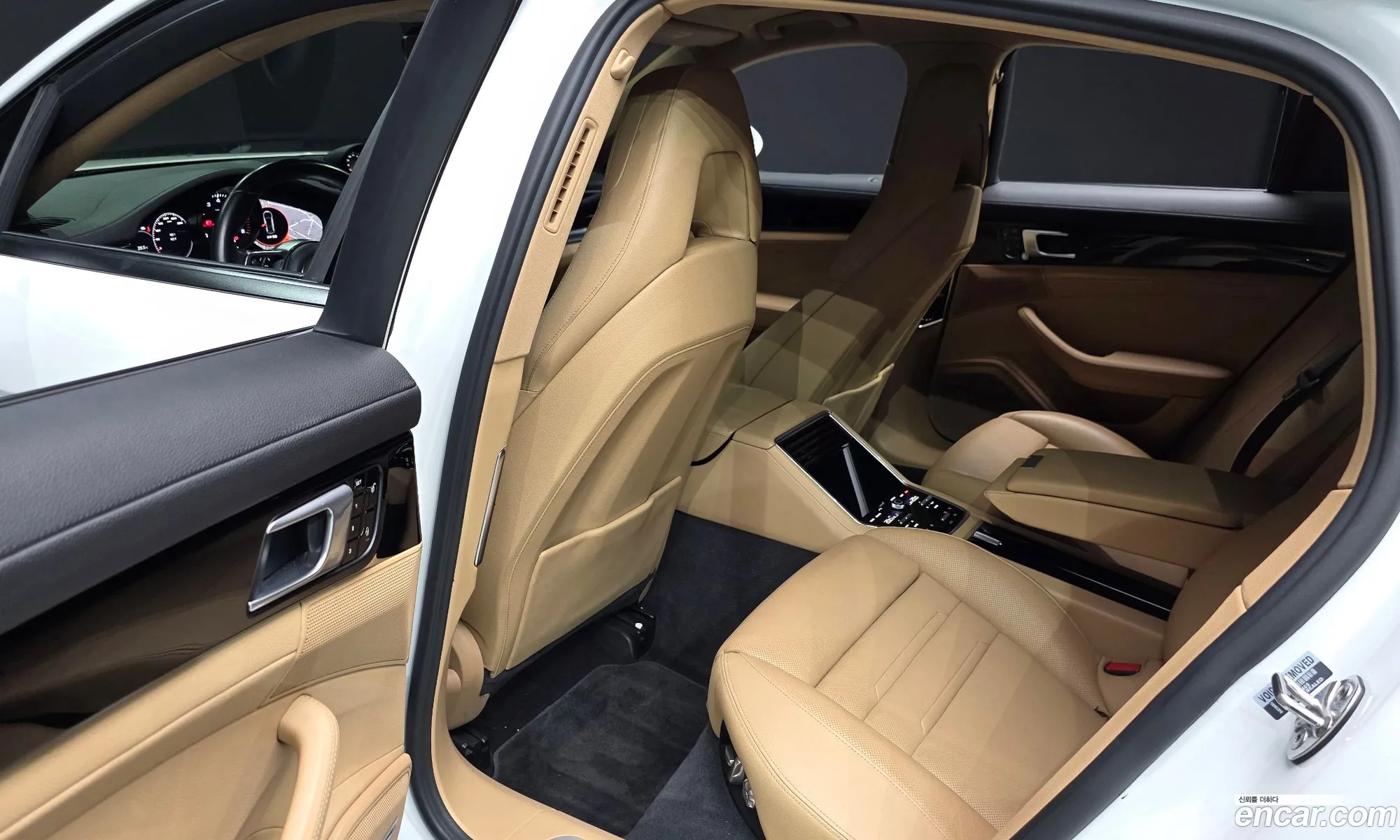 Porsche Panamera 2018 — 12