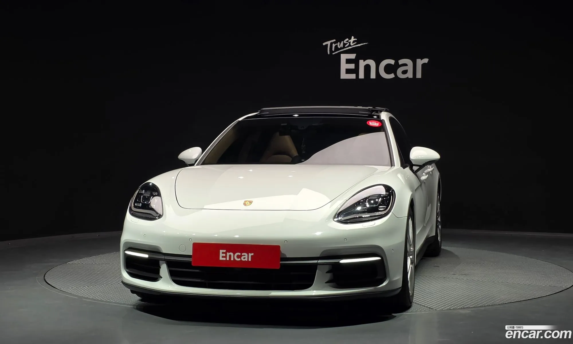 Porsche Panamera 2018 — 18