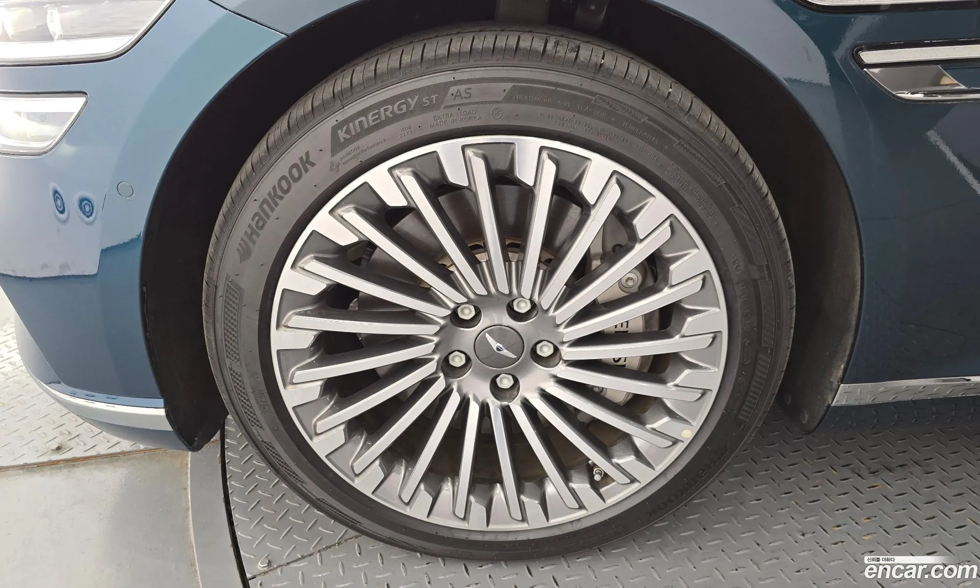 Genesis Electrified G80 2022 — 14