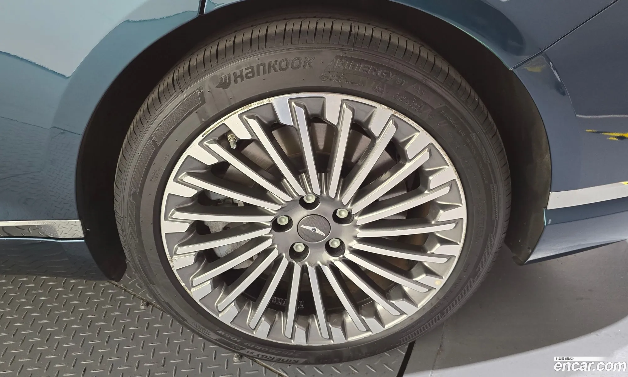 Genesis Electrified G80 2022 — 4