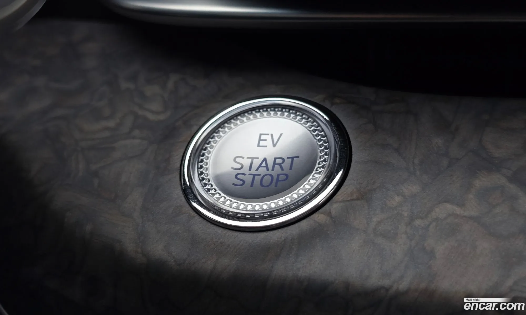 Genesis Electrified G80 2022 — 10