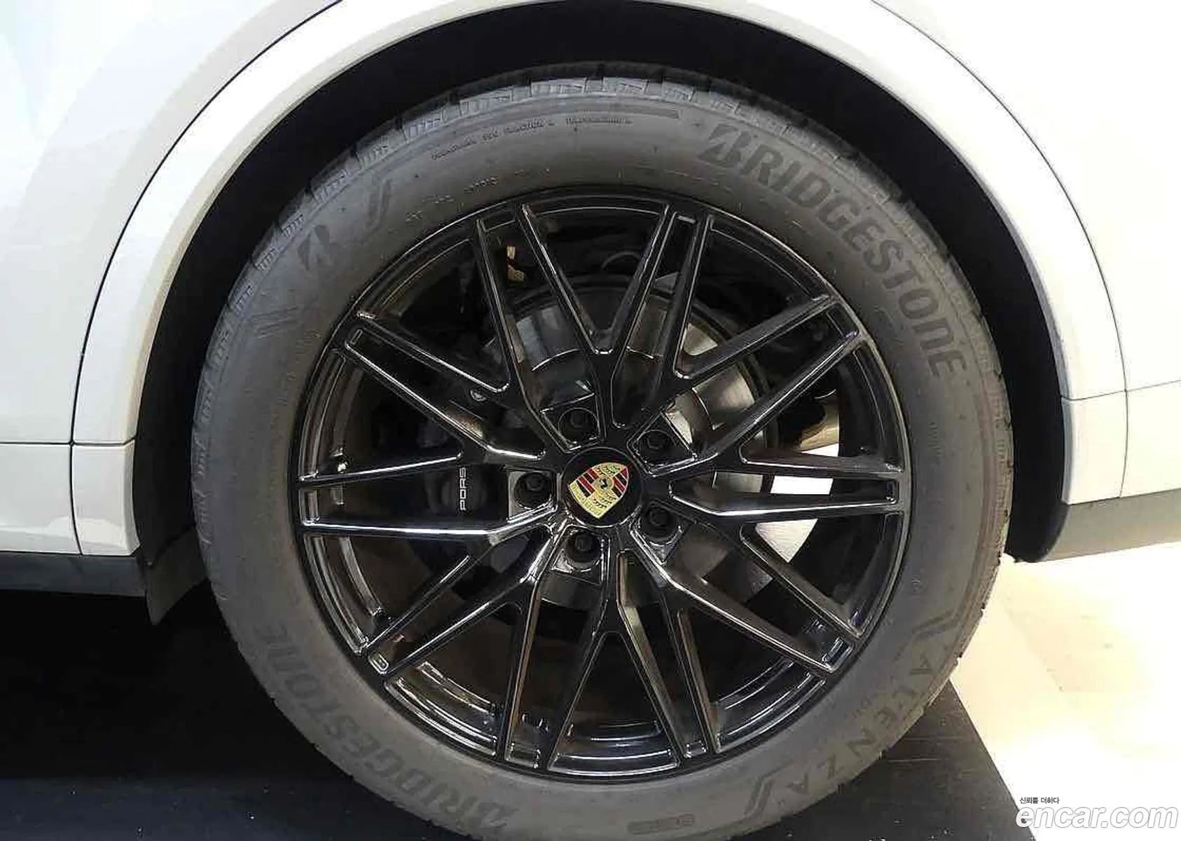 Porsche Cayenne 2024 — 3