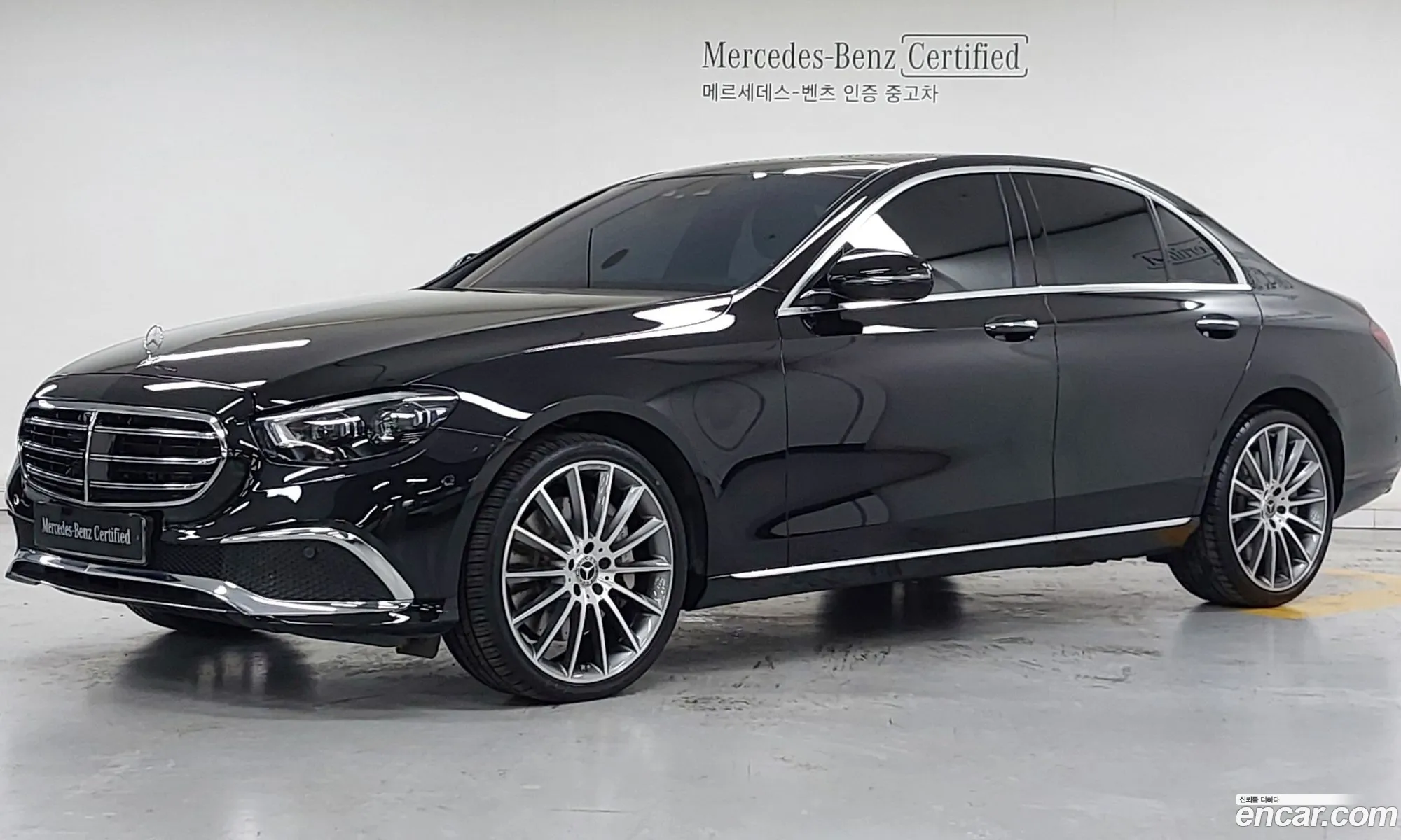 Mercedes-Benz E-Class W213 2023 — 17