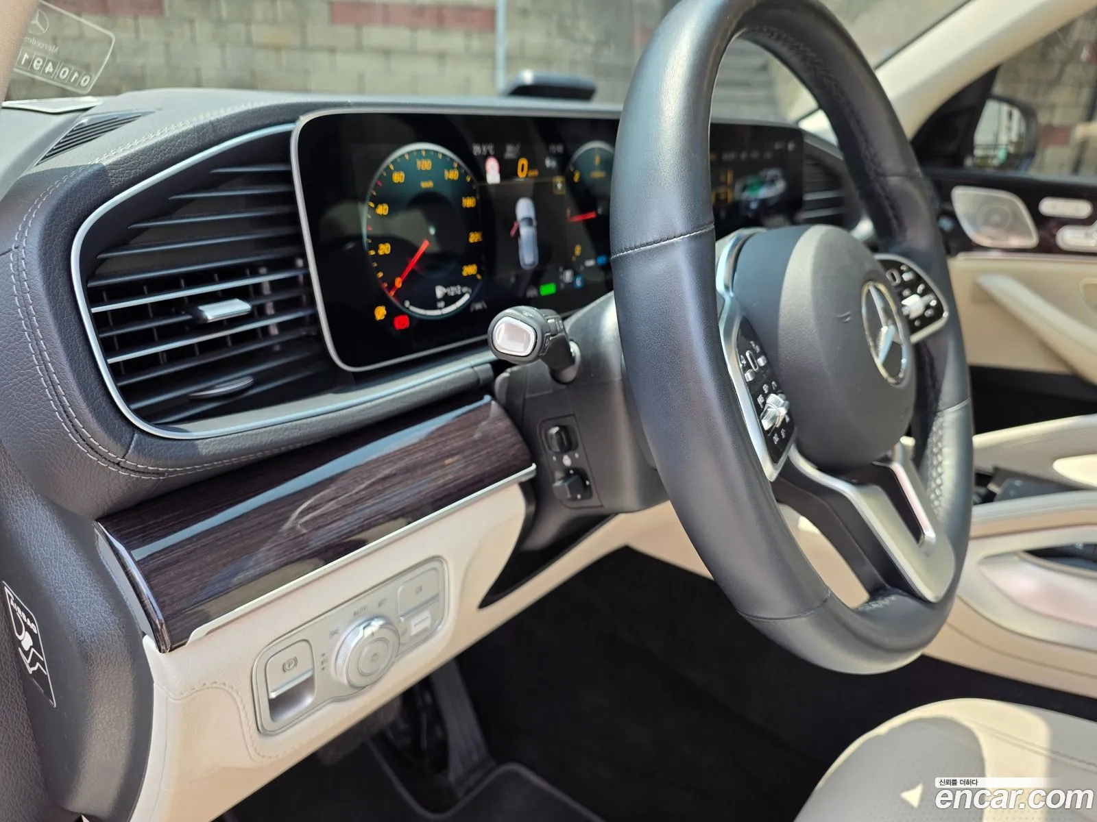 Mercedes-Benz GLE-Class W167 2023 — 13