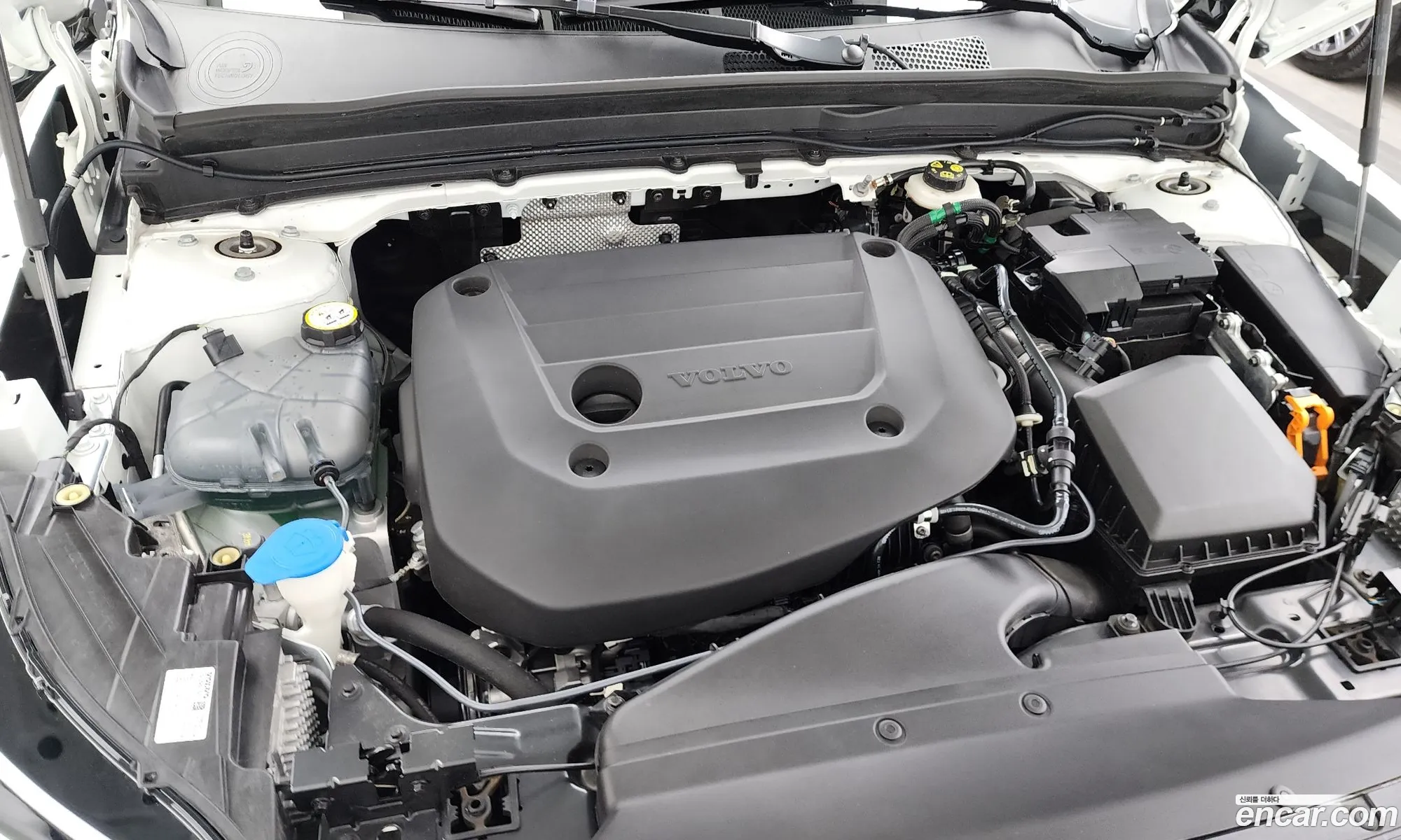 Volvo XC40 2024 — 9