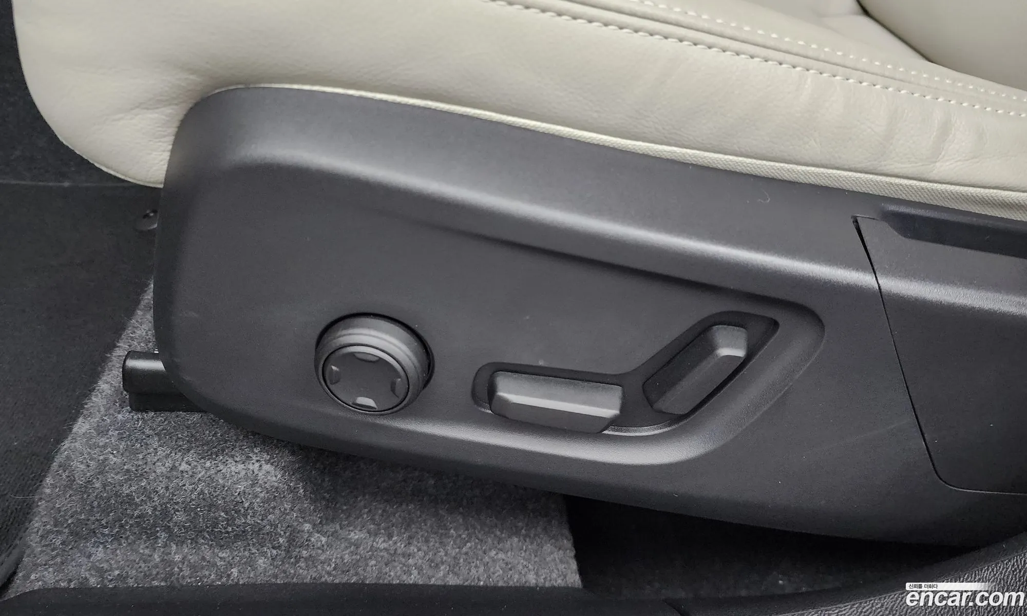 Volvo XC40 2024 — 30