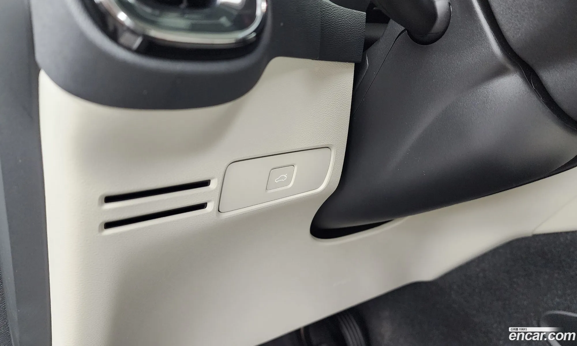 Volvo XC40 2024 — 16