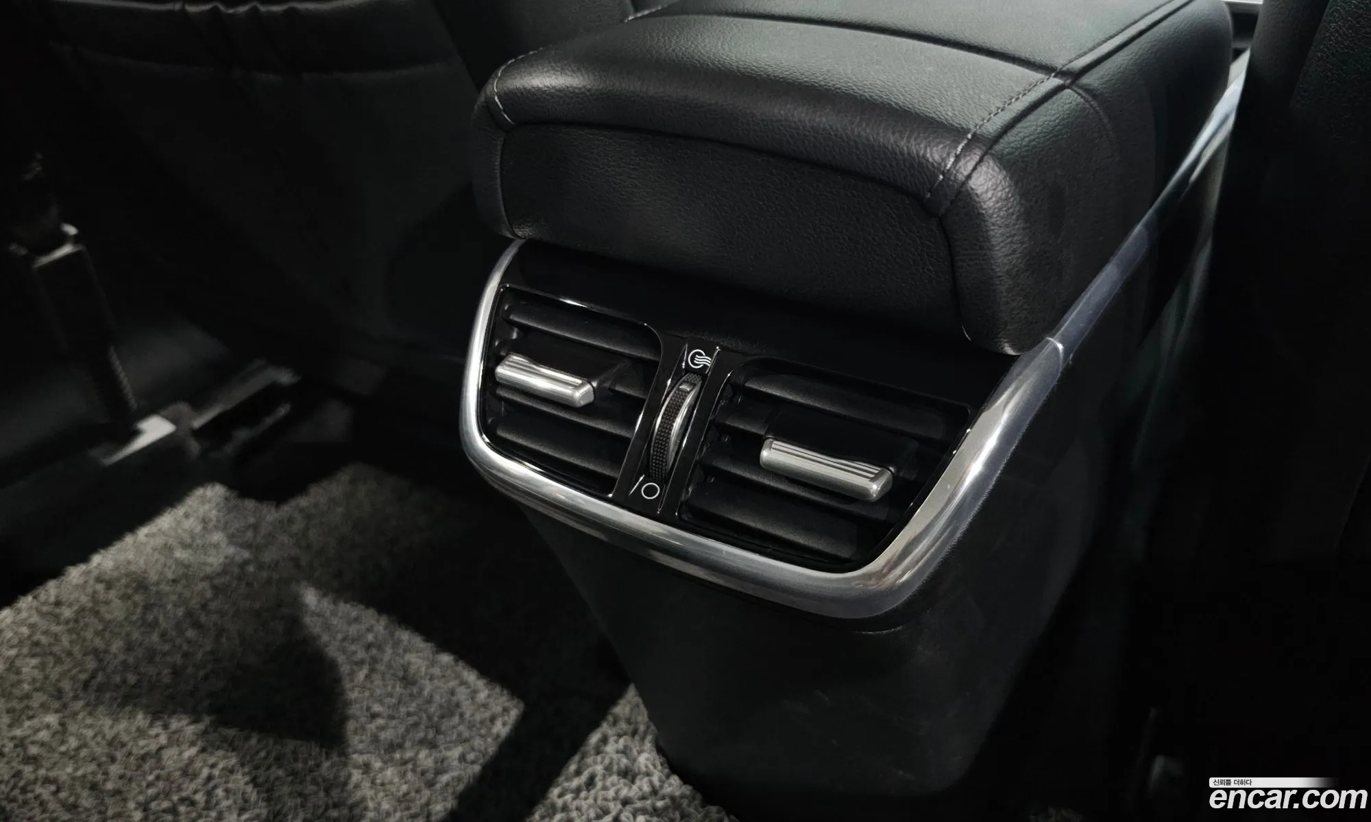 Hyundai Grandeur IG Hybrid 2020 — 28