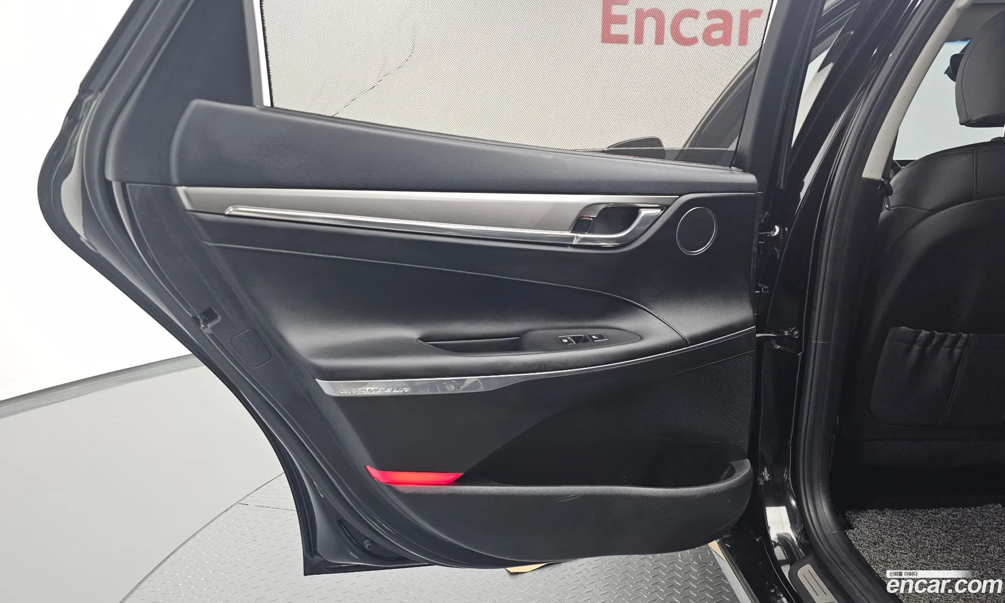 Hyundai Grandeur IG Hybrid 2020 — 25
