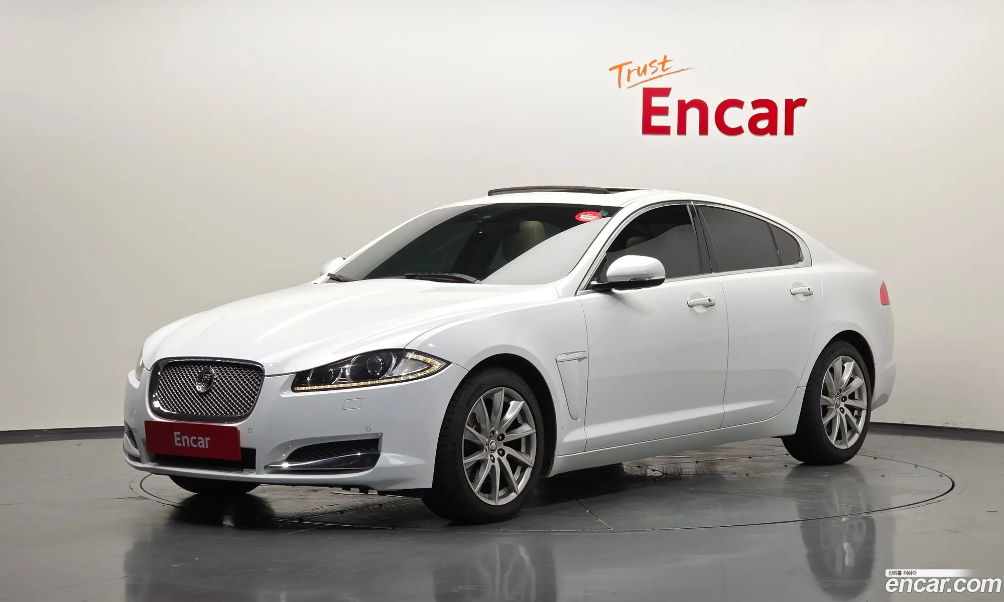 Jaguar XF 2011 SAJAA064XCNS29337 — 4