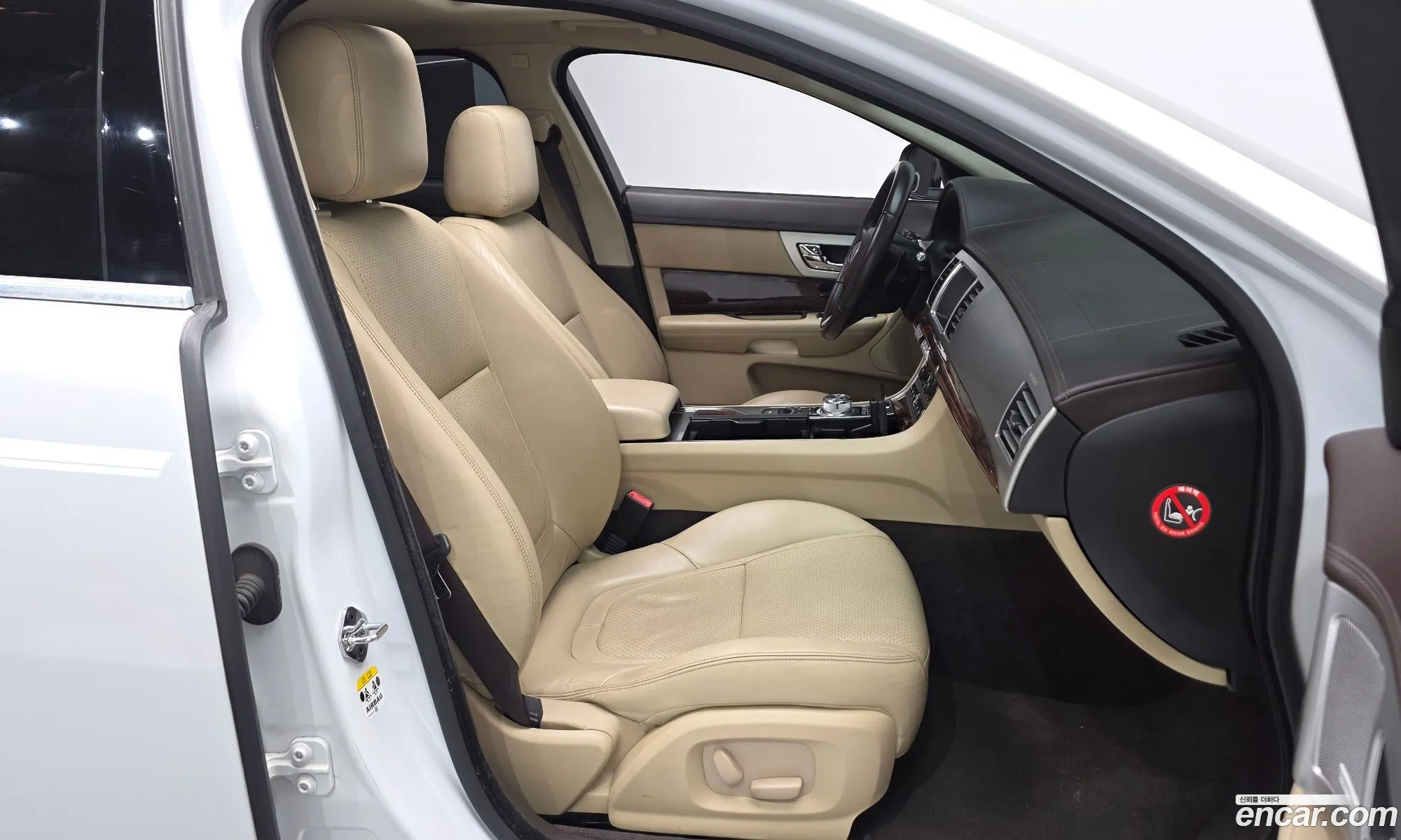 Jaguar XF 2011 SAJAA064XCNS29337 — 20