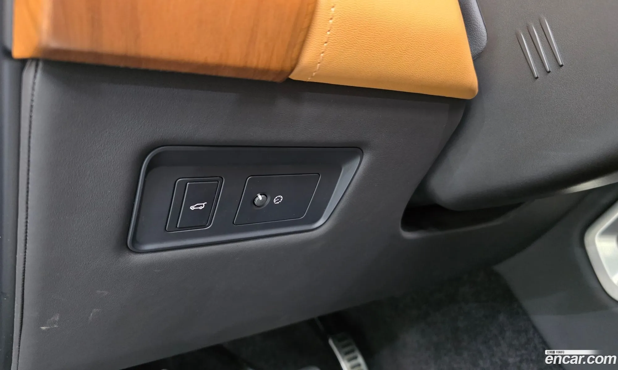 Land Rover Range Rover 2018 SALGA3BJ5JA510884 — 14