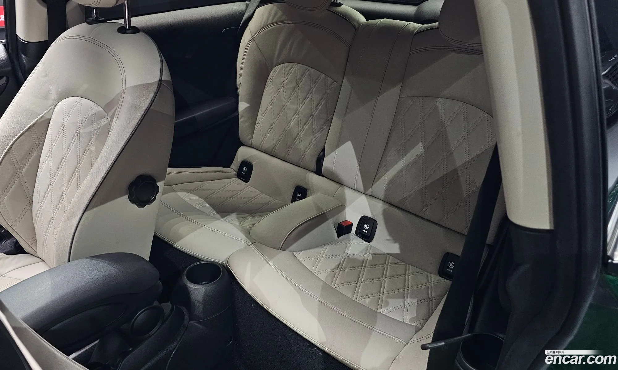 Mini Cooper S 2023 WMW61DH03P2U23296 — 33
