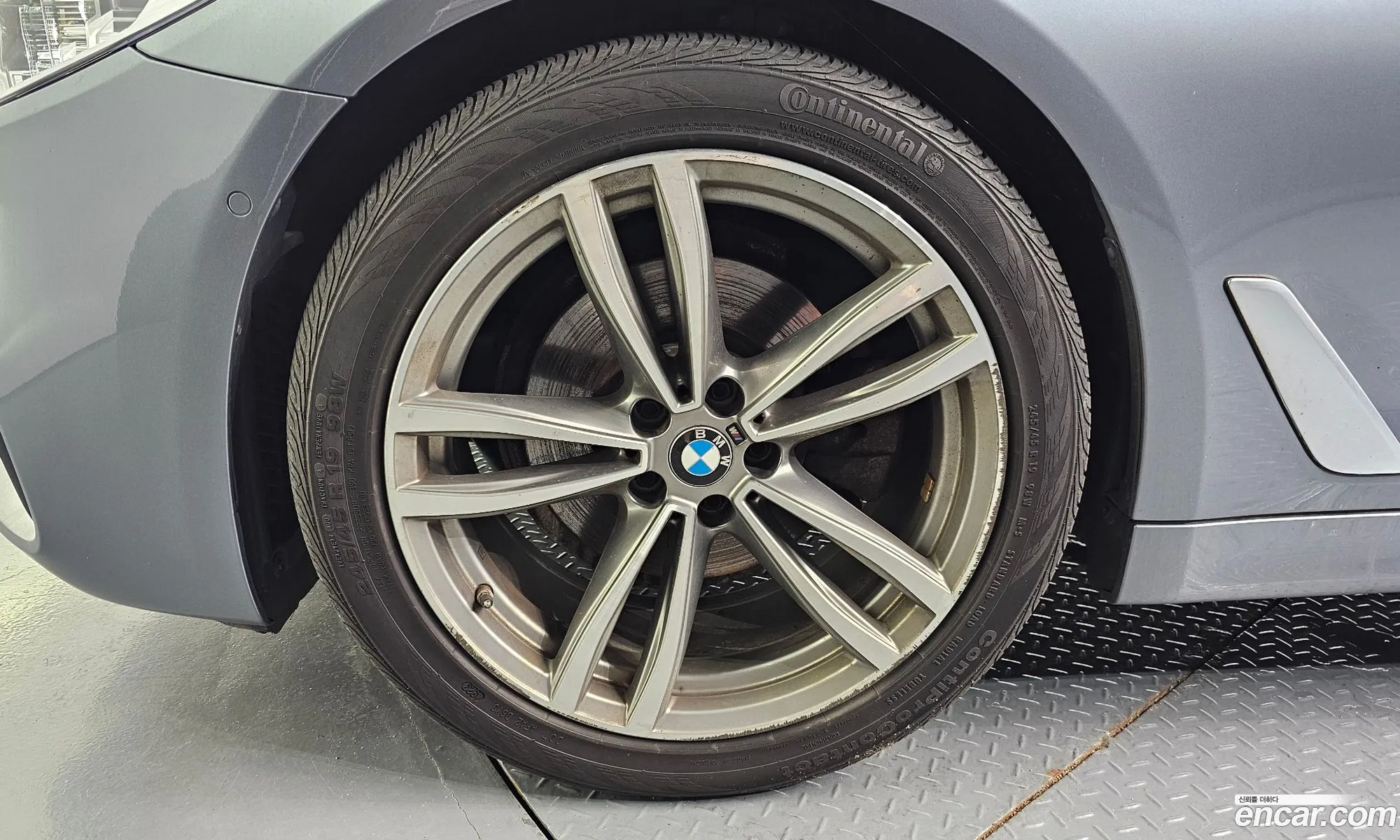 BMW 5 Series 2018 WBAJC310XJDB91464 — 13