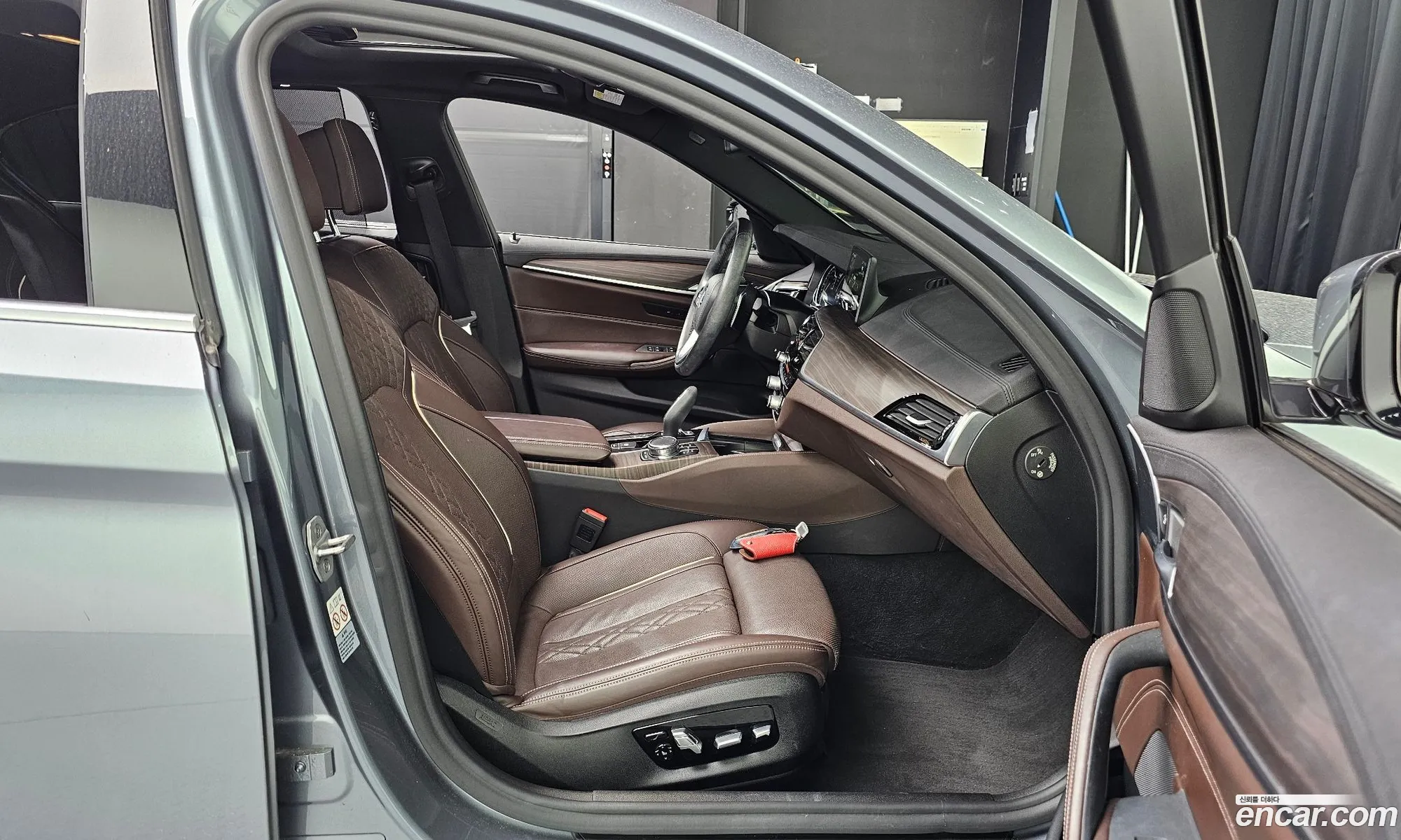 BMW 5 Series 2018 WBAJC310XJDB91464 — 5