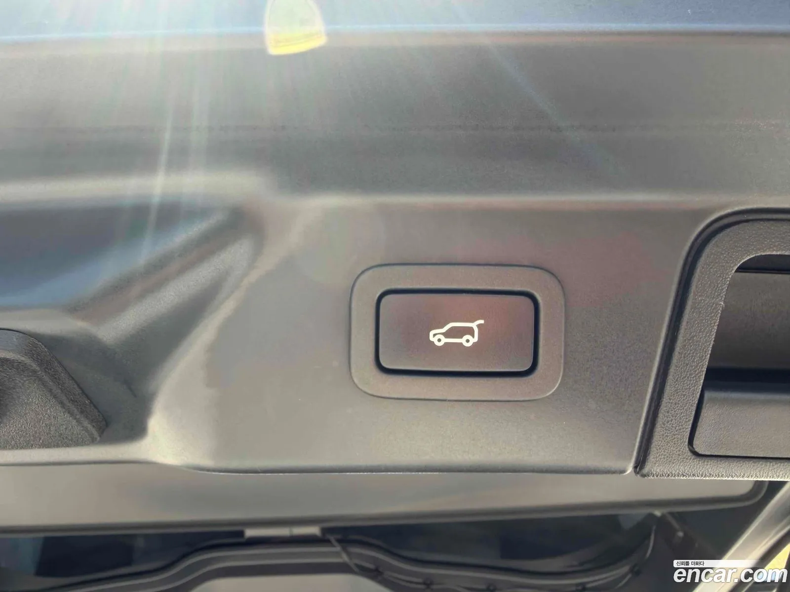 Land Rover Range Rover Velar 2021 — 12