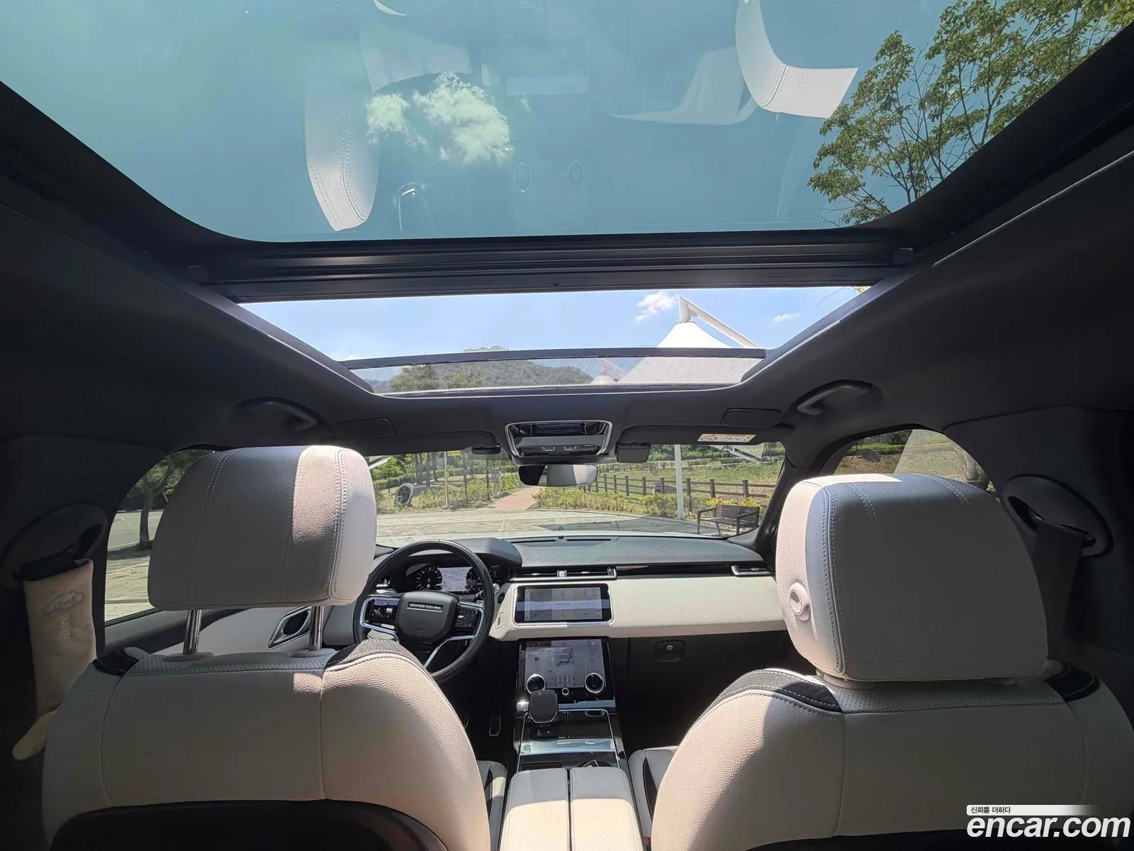 Land Rover Range Rover Velar 2021 — 18