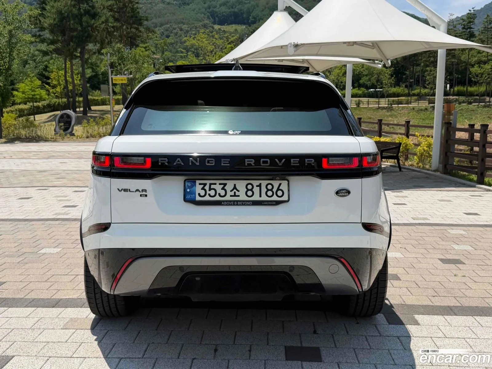 Land Rover Range Rover Velar 2021 — 14