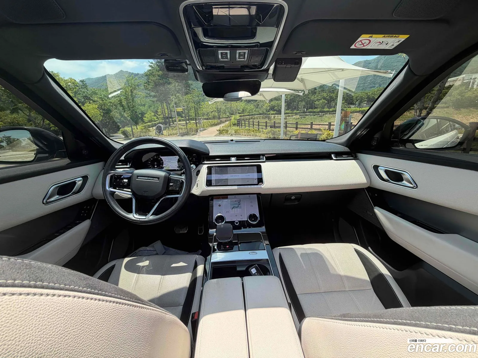 Land Rover Range Rover Velar 2021 — 11