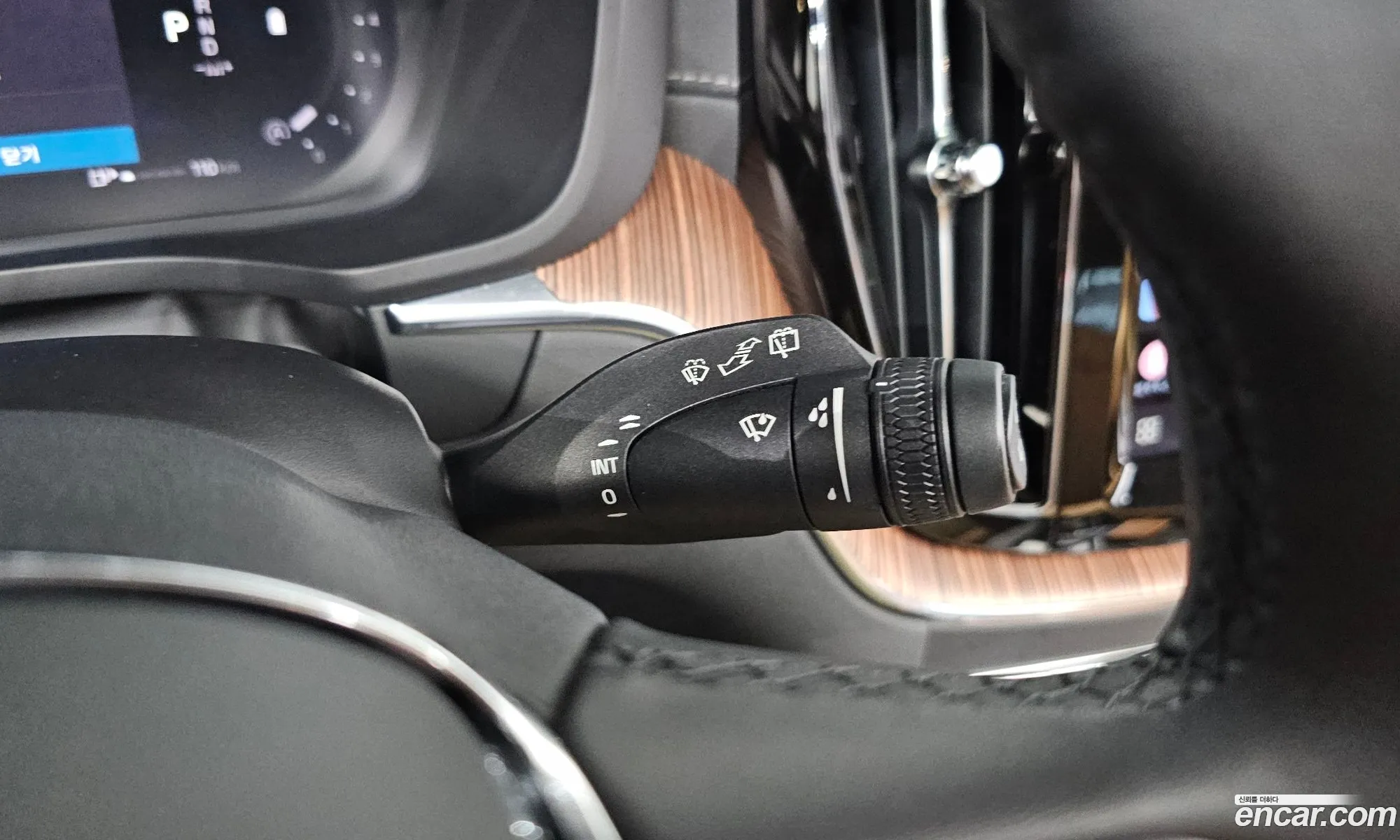 Volvo XC60 2023 LYVUZL122RB772749 — 29