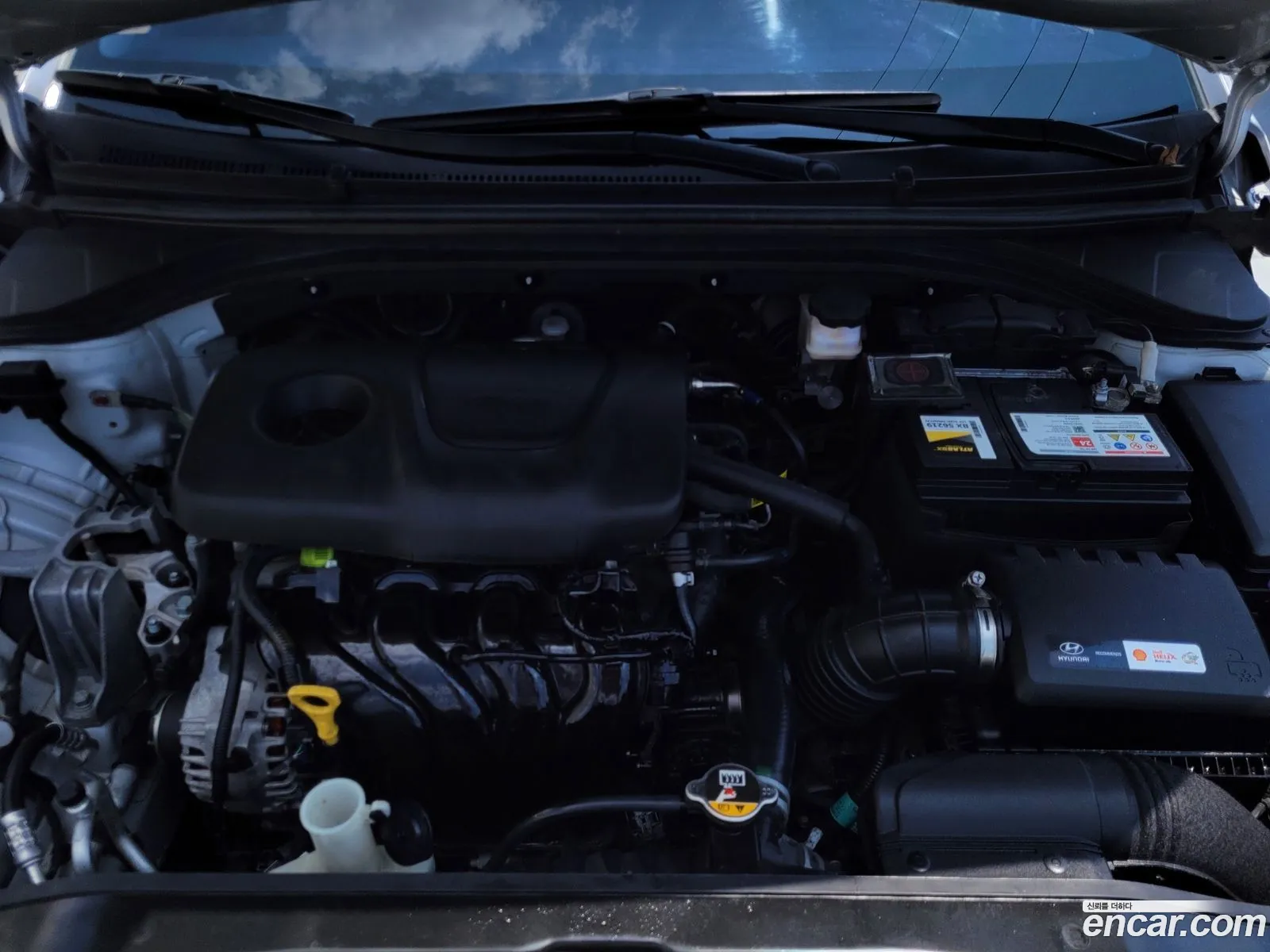 Hyundai Elantra AD 2018 — 8