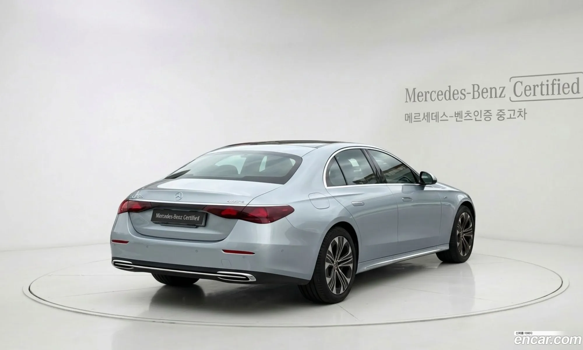 Mercedes-Benz E-Class W214 2025 — 13