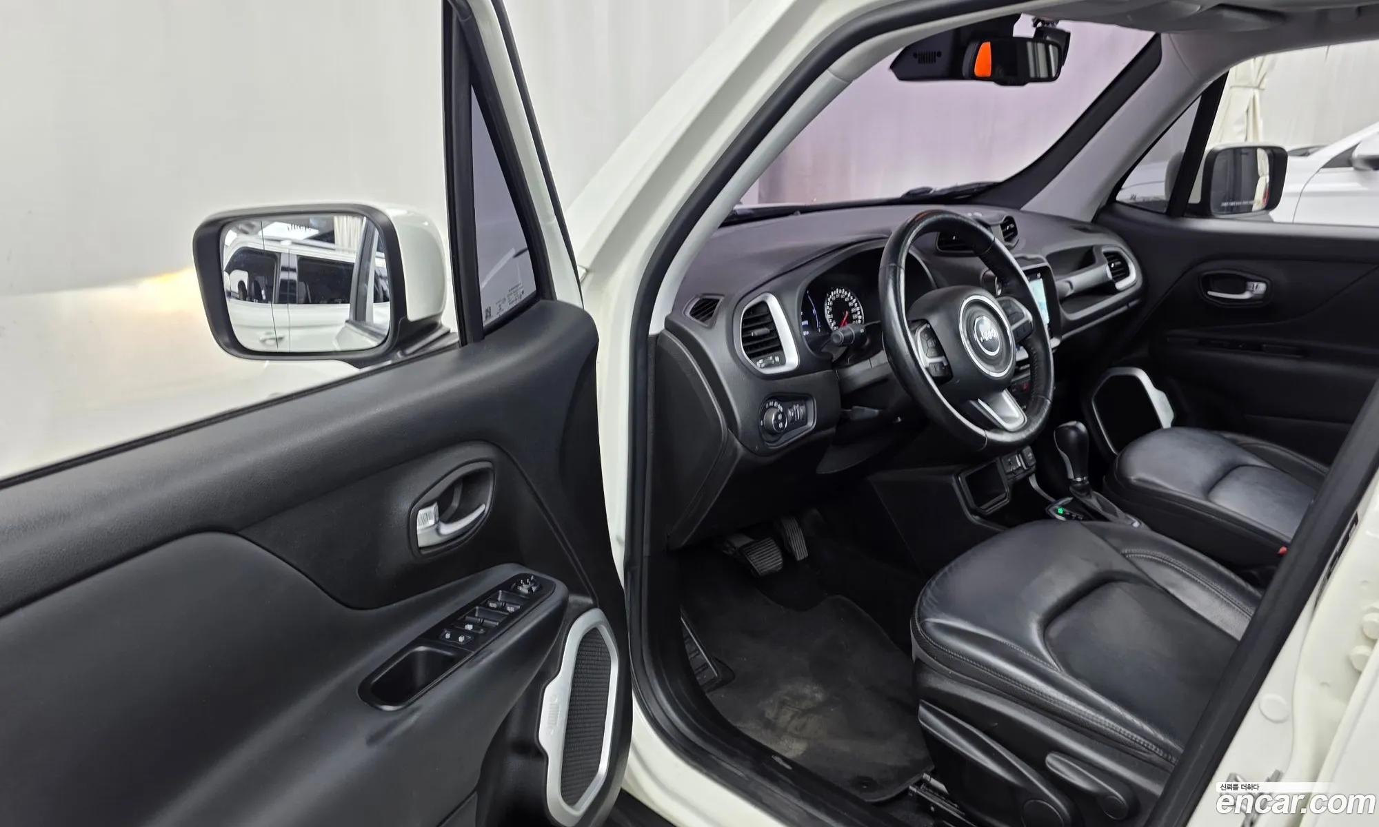 Jeep Renegade 2018 1C4BU0000JPH41779 — 25