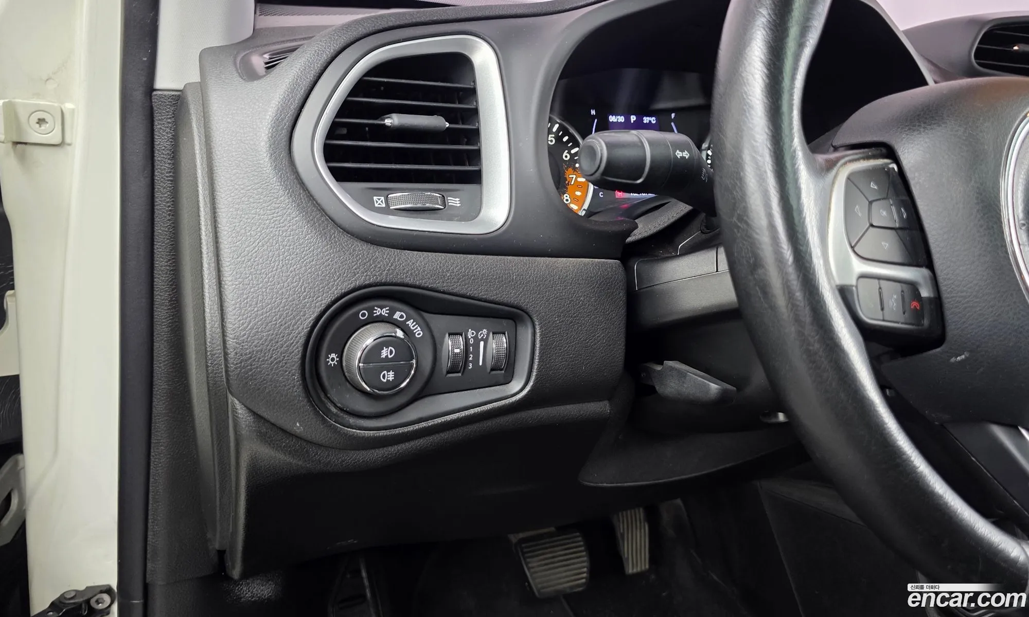 Jeep Renegade 2018 1C4BU0000JPH41779 — 15