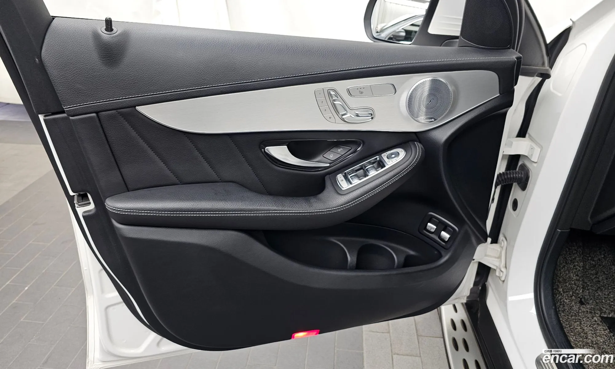 Mercedes-Benz GLC-Class X253 2018 — 25